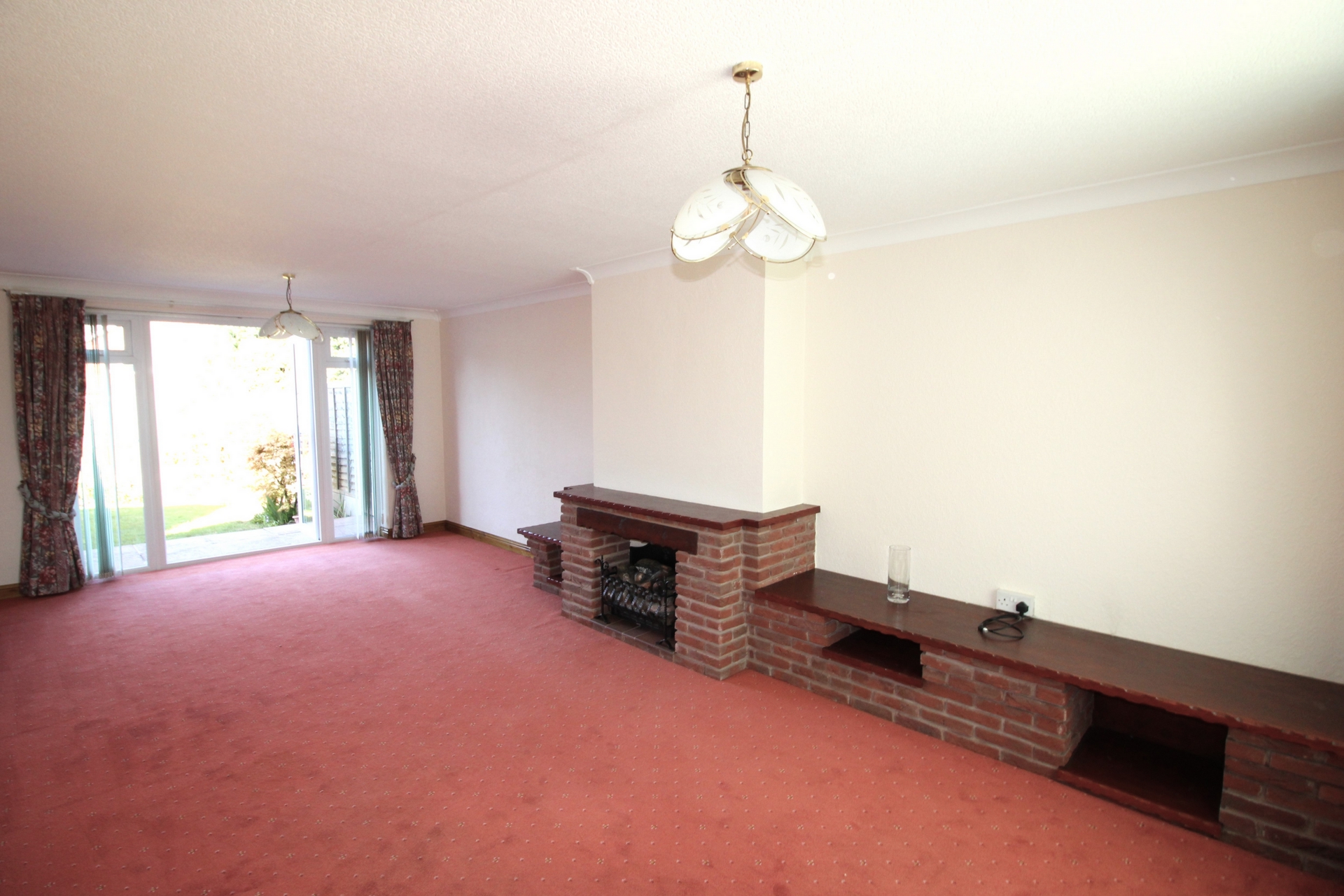 Crestwood Avenue, Kidderminster, DY11