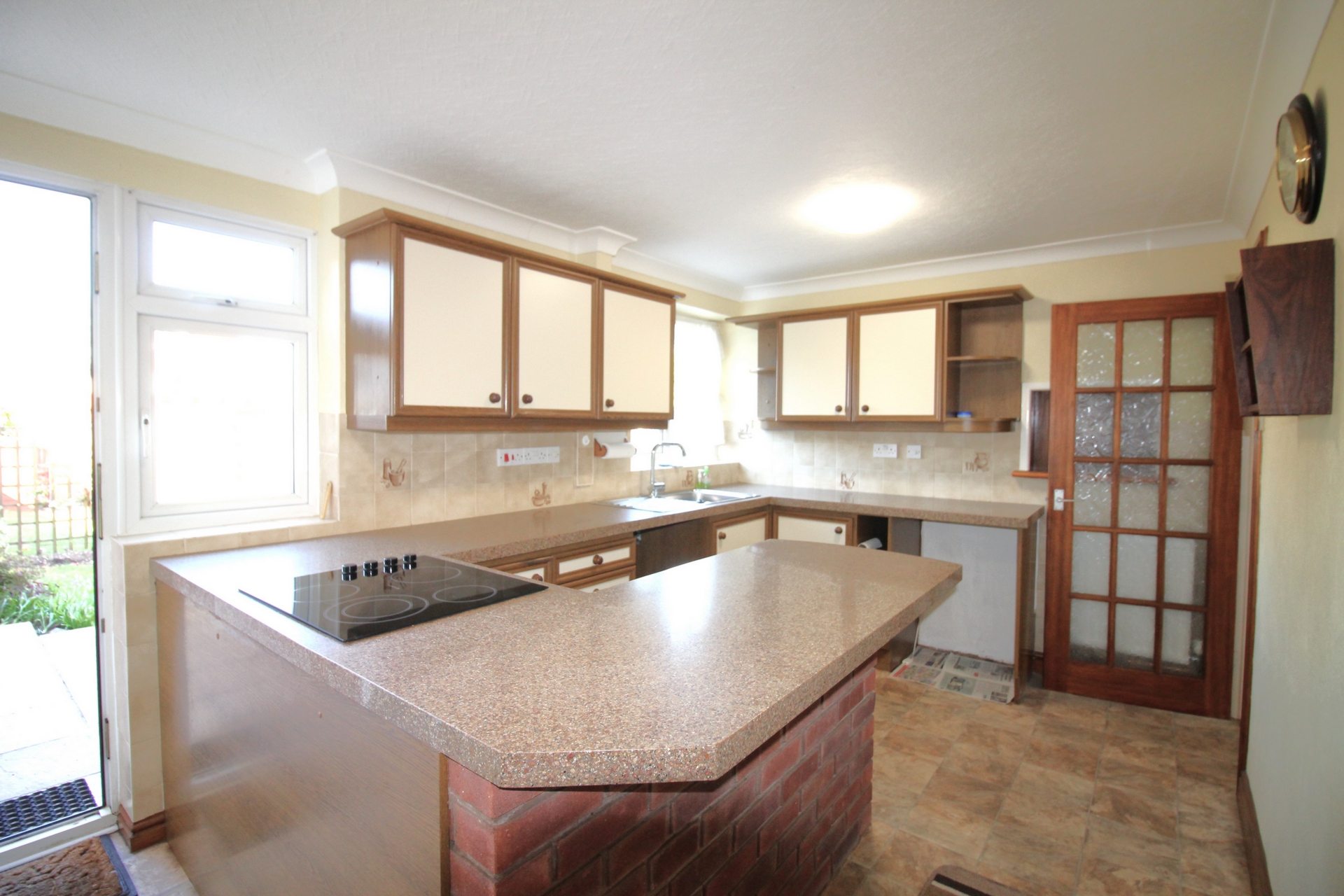 Crestwood Avenue, Kidderminster, DY11