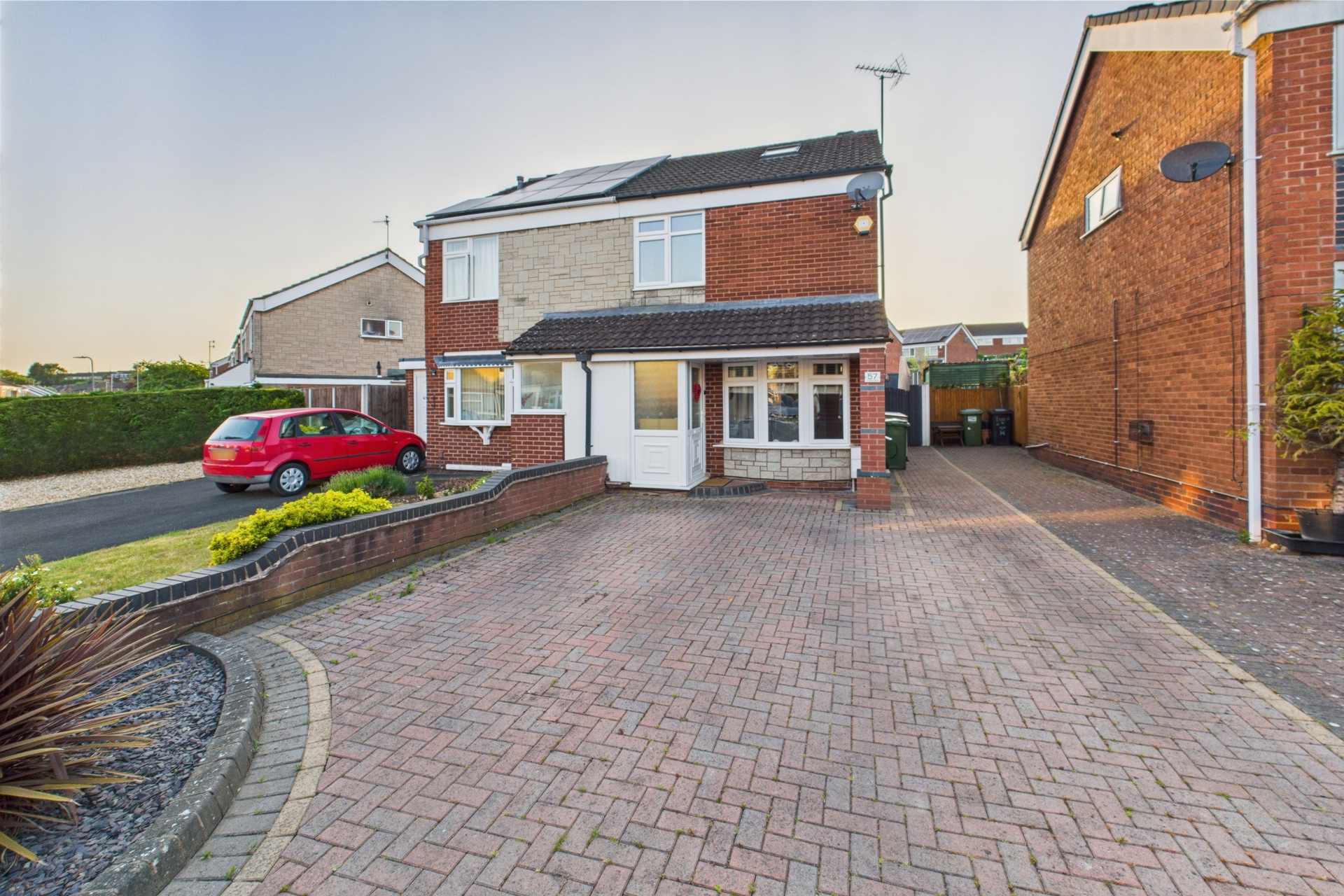 Puxton Drive, Kidderminster, DY11