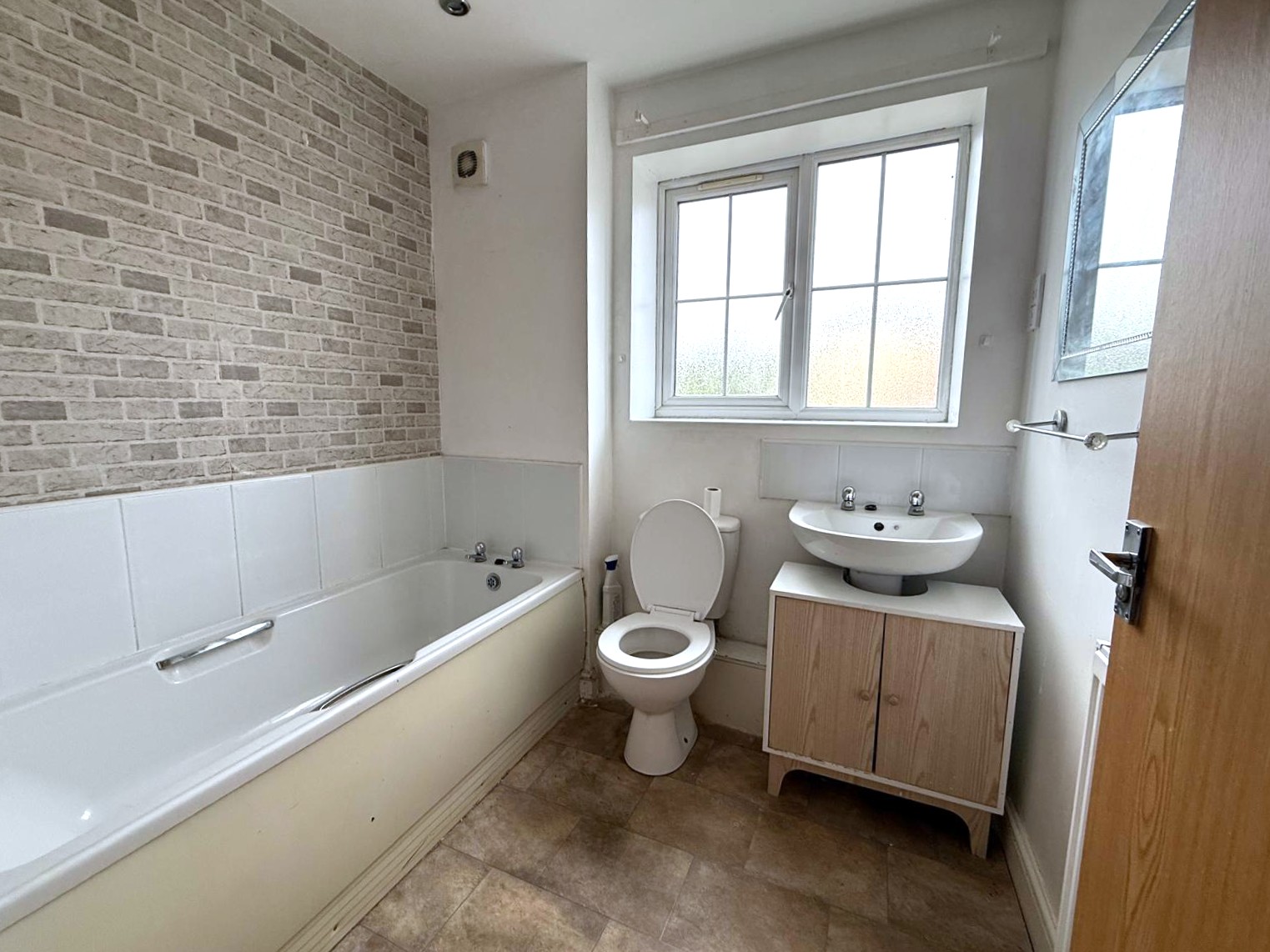 Tamebrook Way, Tipton, DY4