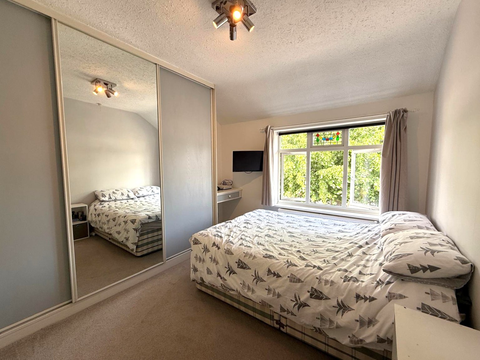 Aggborough Crescent, Kidderminster, DY10