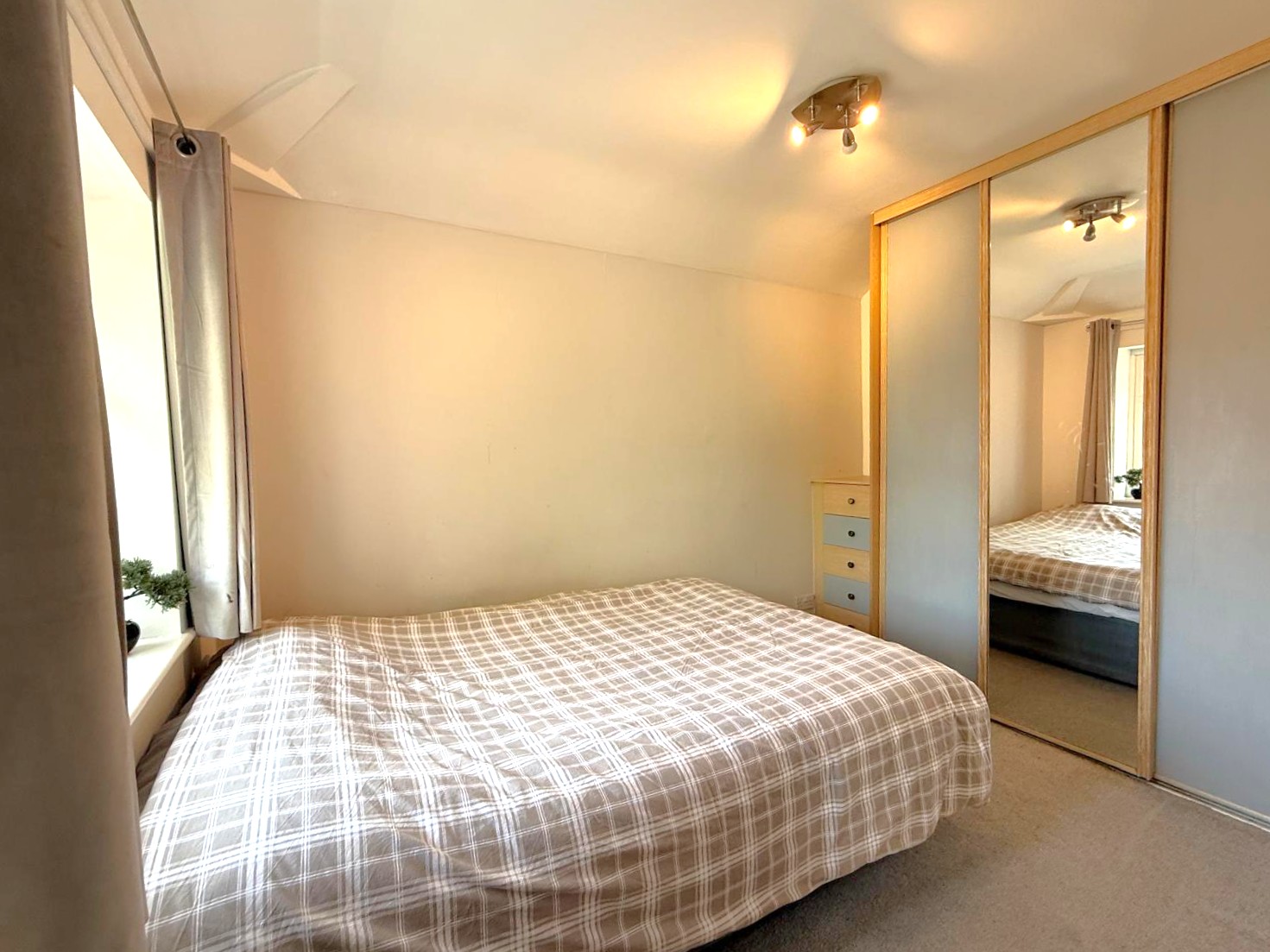 Aggborough Crescent, Kidderminster, DY10