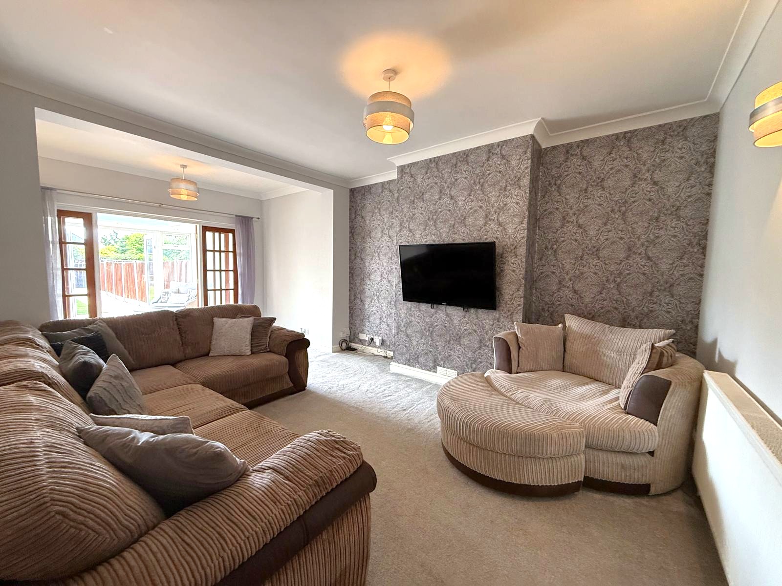 Aggborough Crescent, Kidderminster, DY10