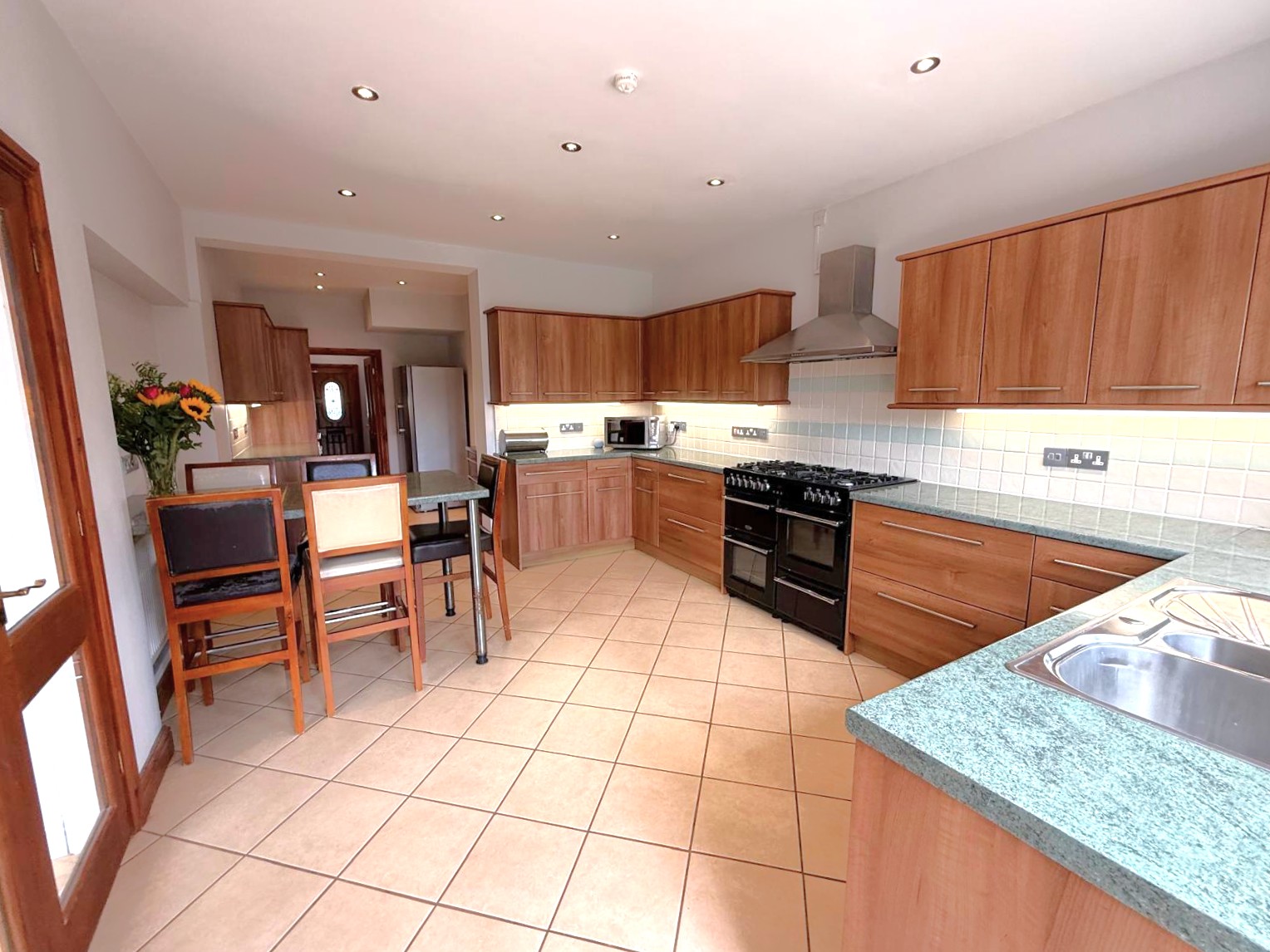 Aggborough Crescent, Kidderminster, DY10