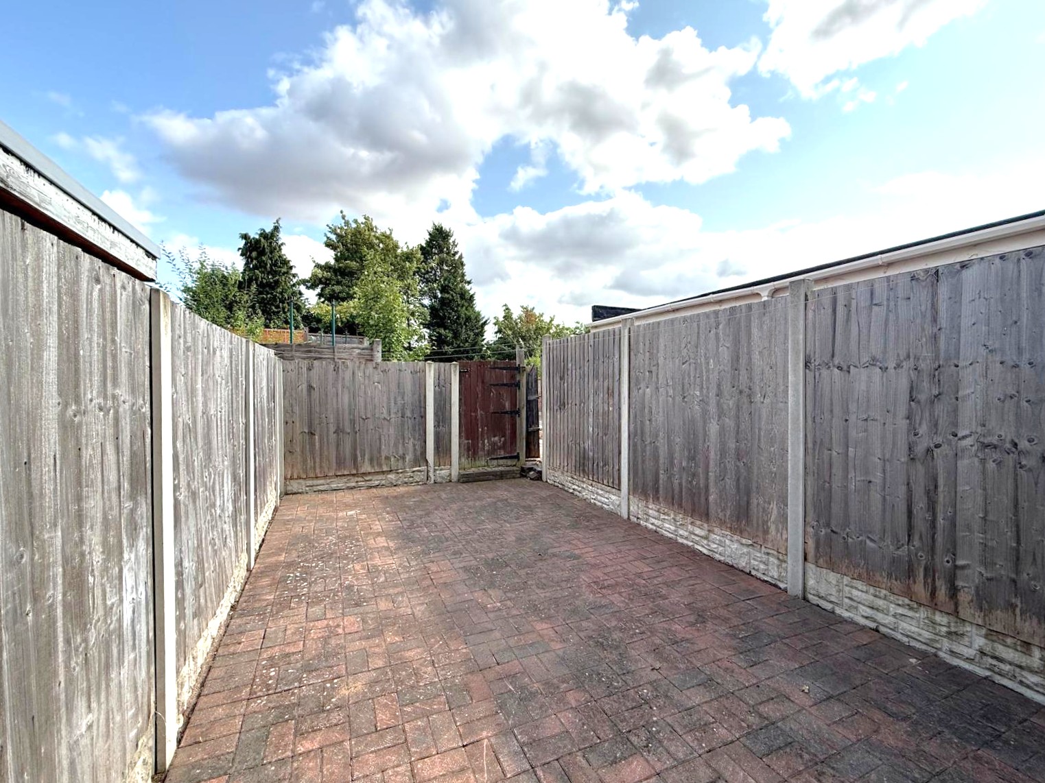 Hurcott Road, Kidderminster, DY10