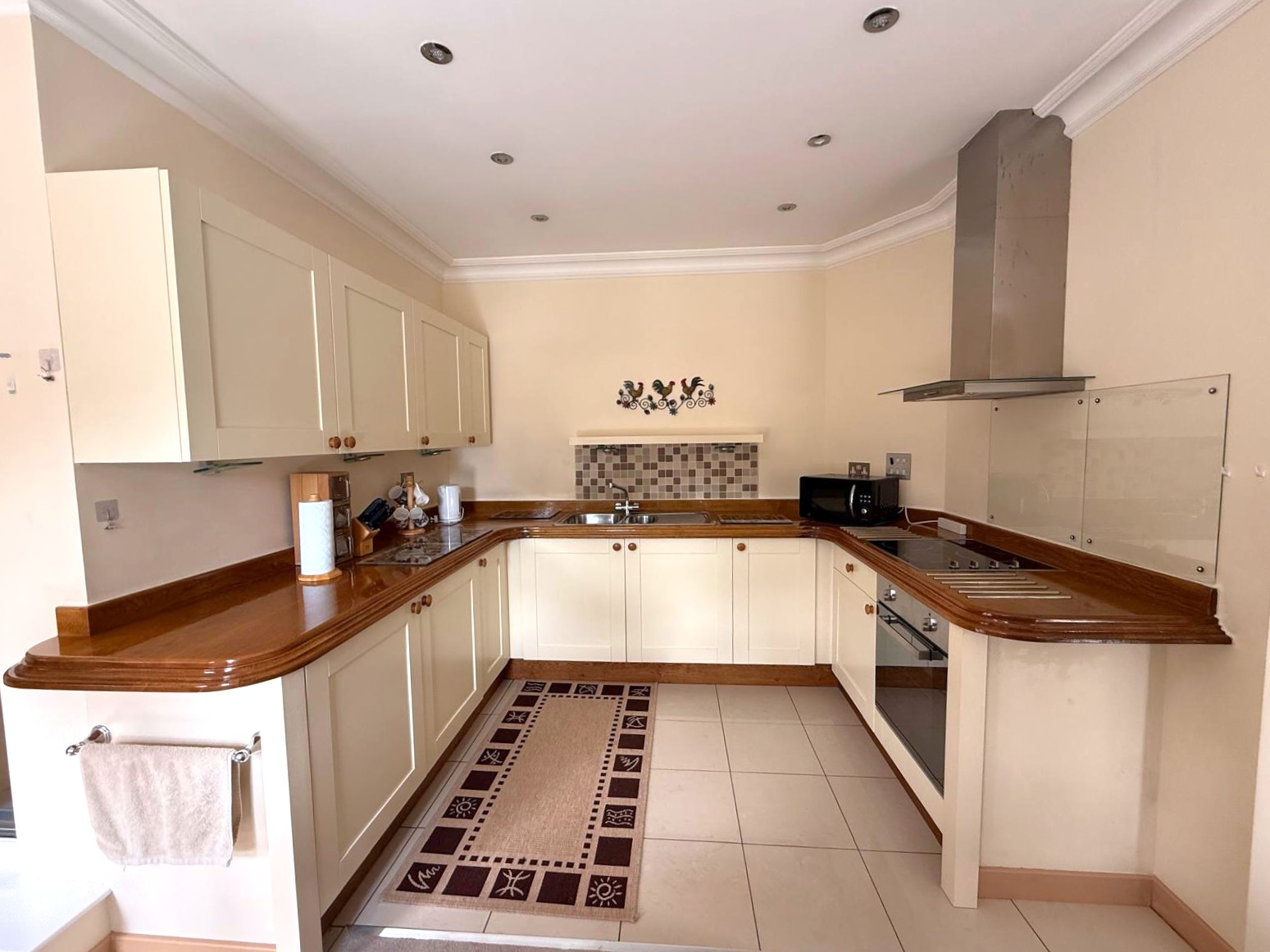Comberton Hall Lodge, Barnetts Close, Kidderminster, DY10