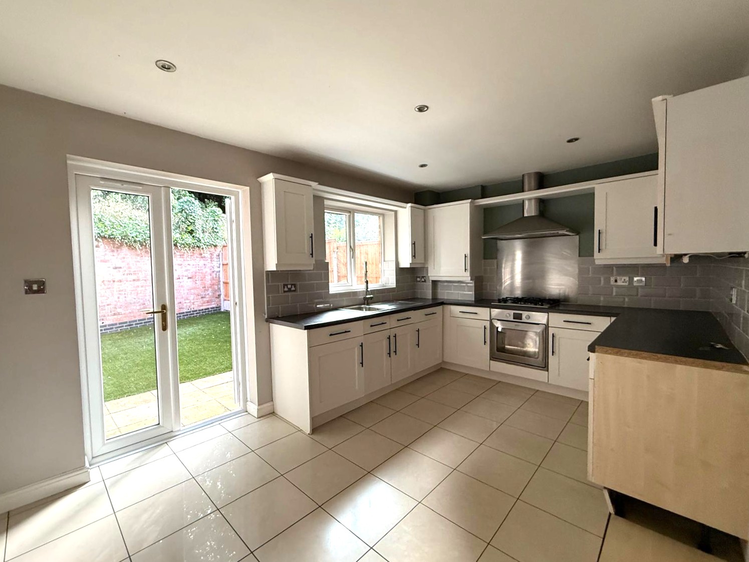 Round Hill Wharf, Kidderminster, DY11