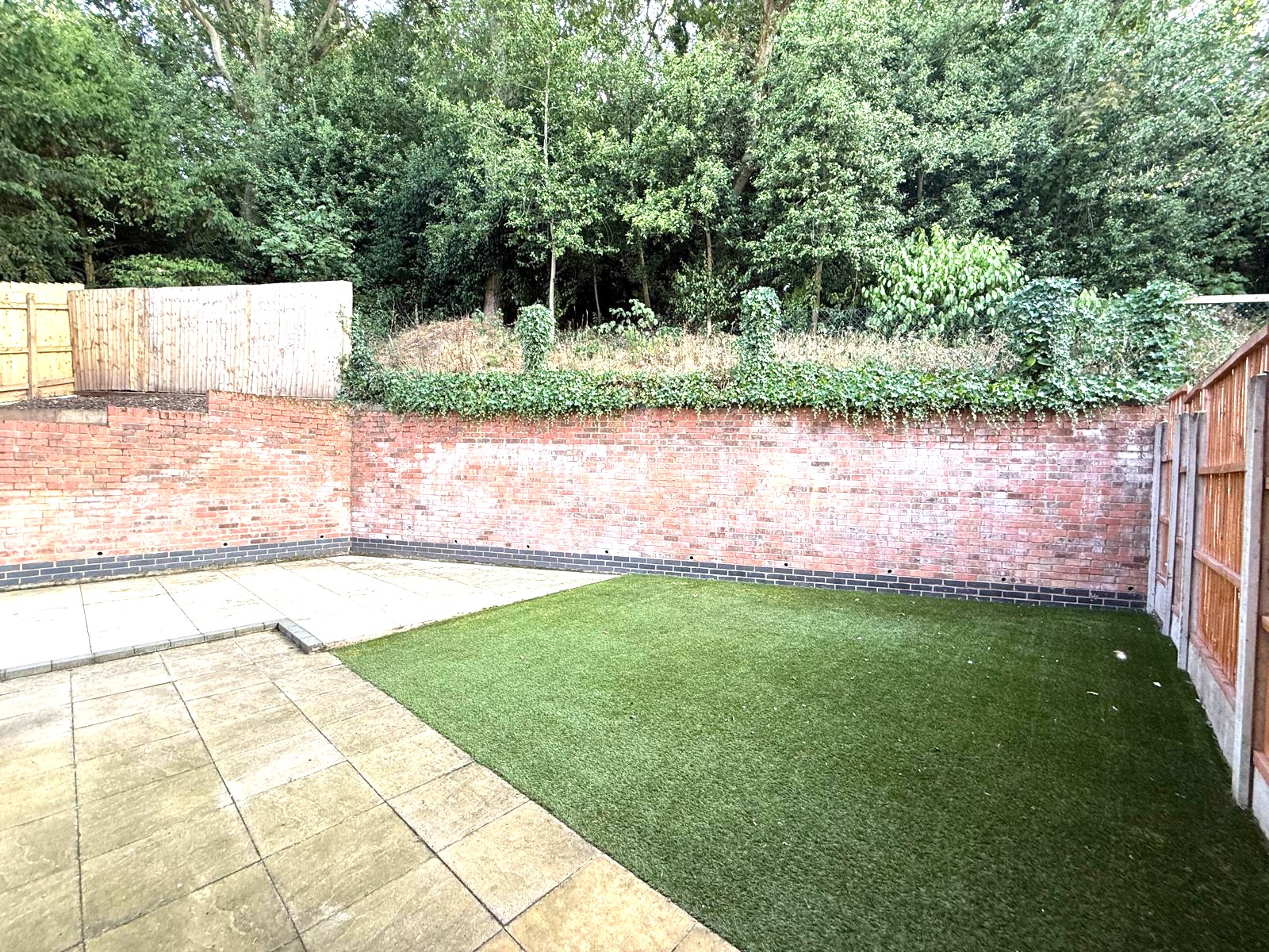 Round Hill Wharf, Kidderminster, DY11