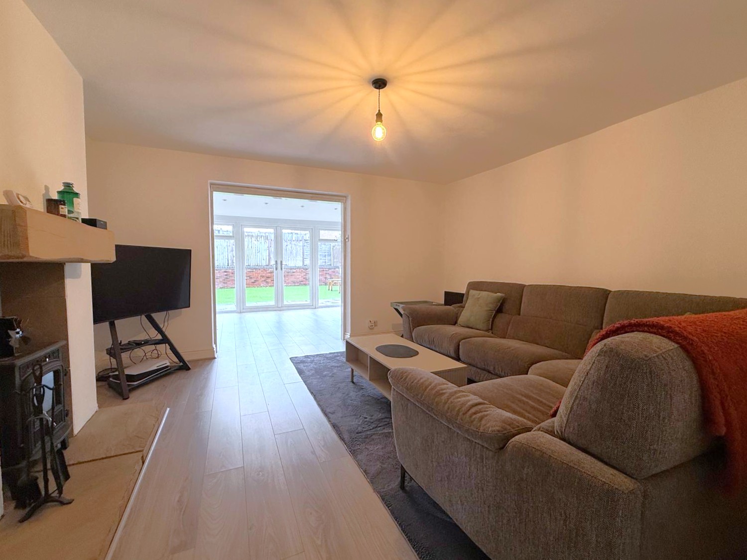 Manor Avenue South, Kidderminster, DY11