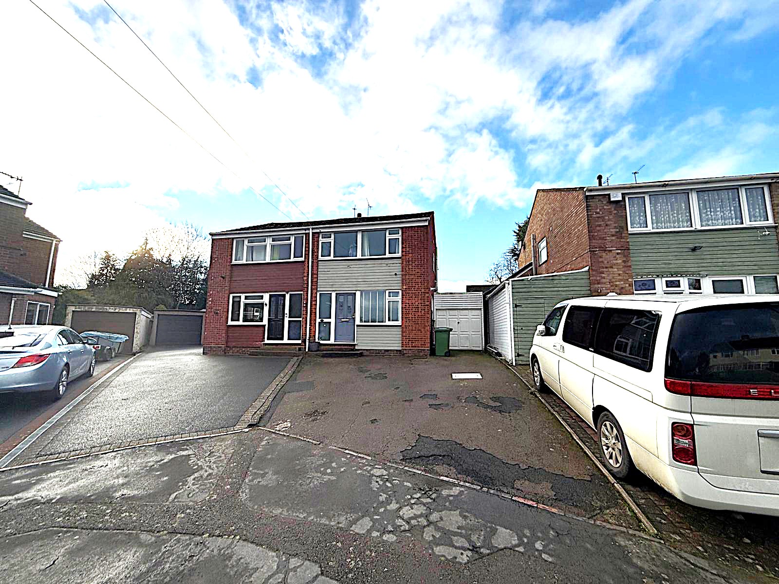 Manor Avenue South, Kidderminster, DY11