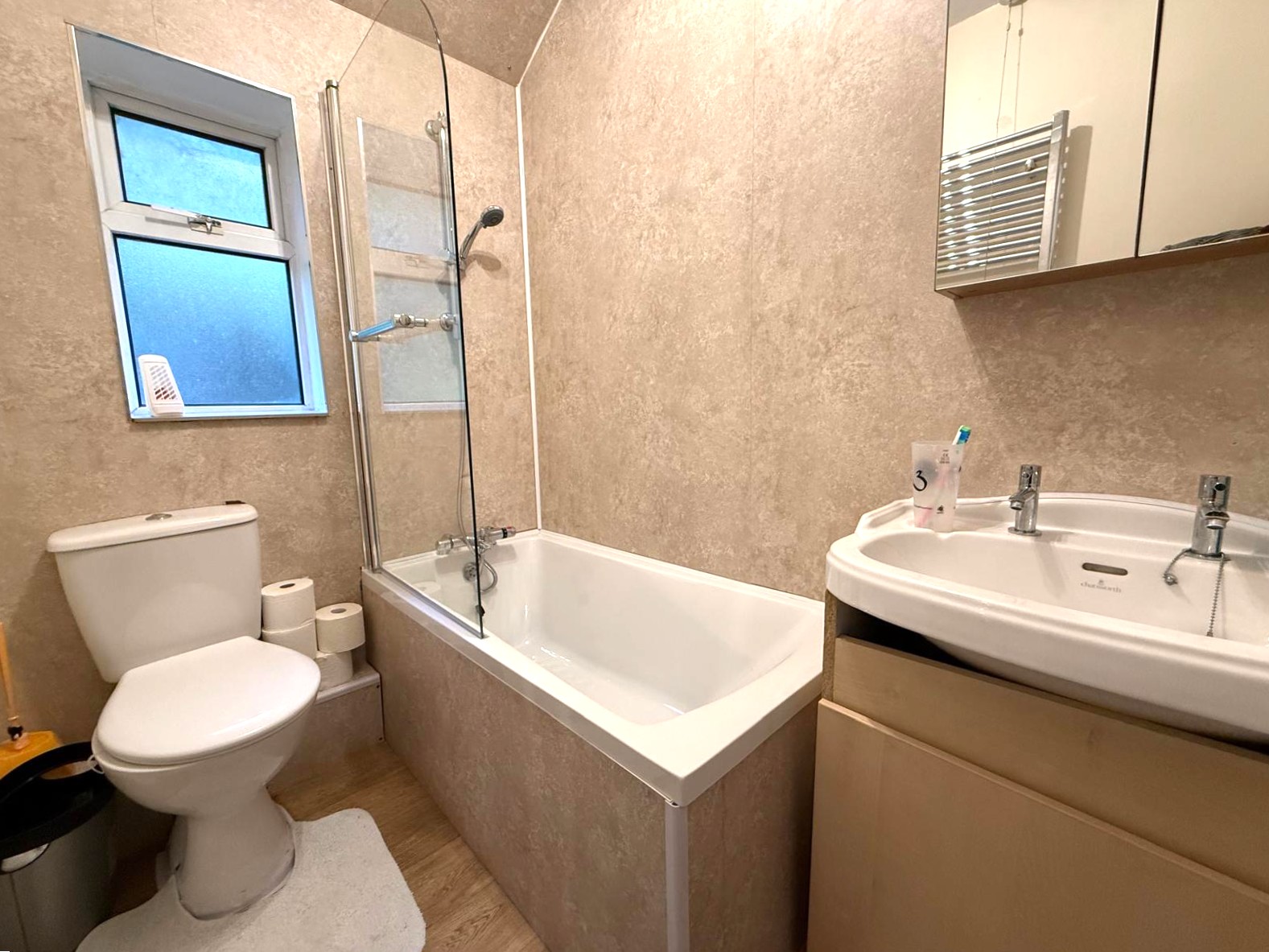 Worcester Road, Kidderminster, DY10