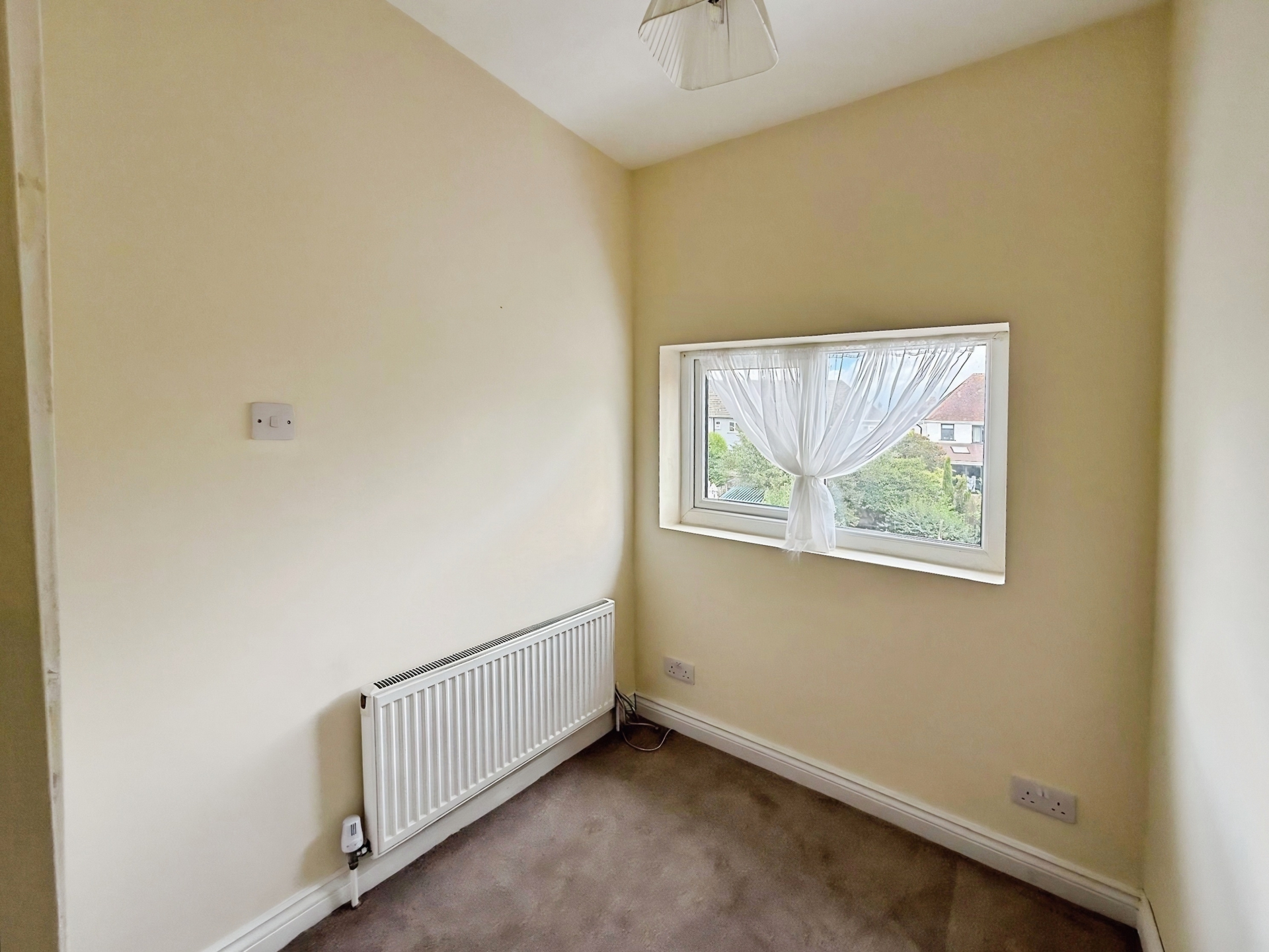 Chester Road North, Kidderminster, DY10