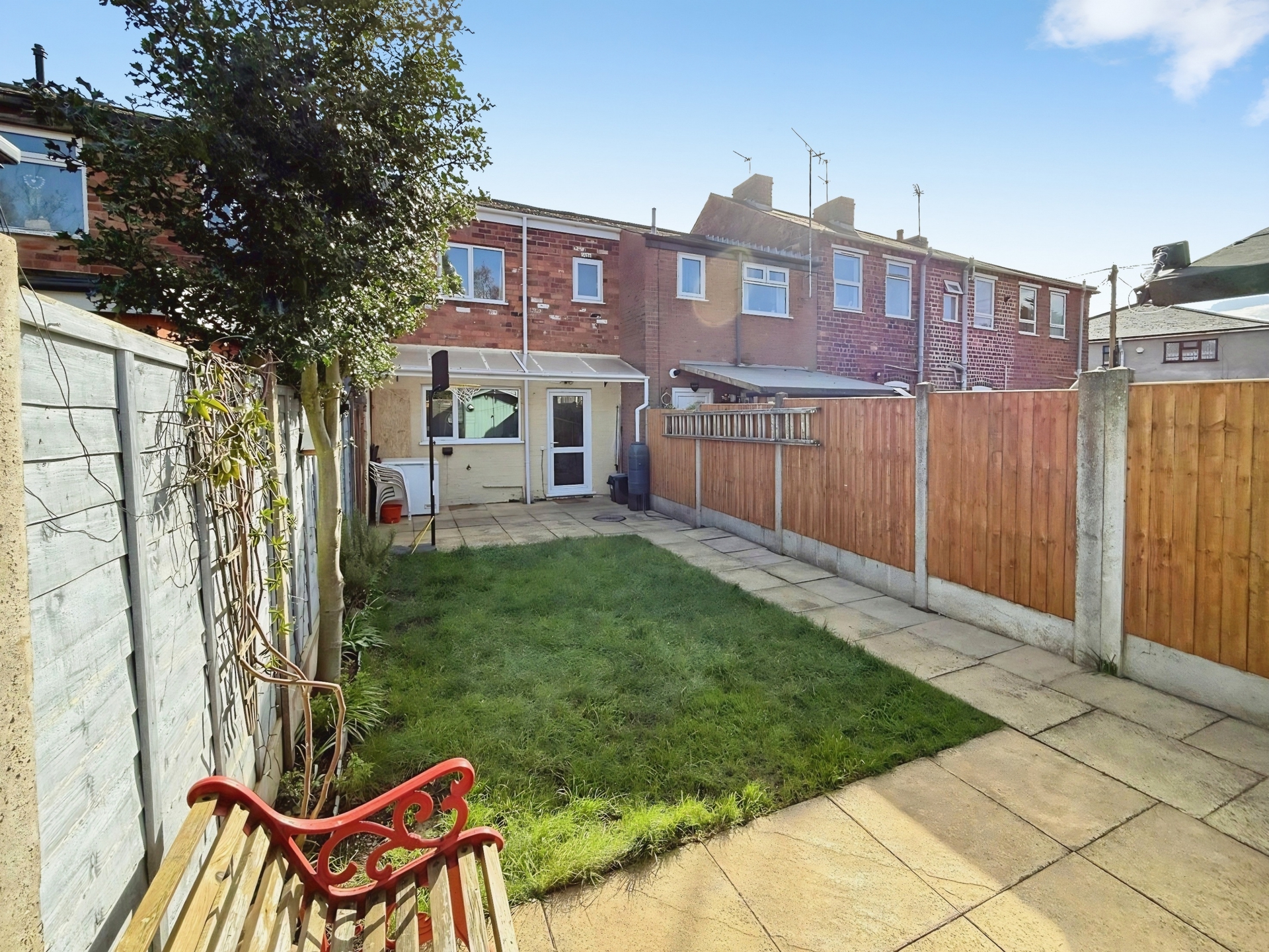 Hurcott Road, Kidderminster, DY10