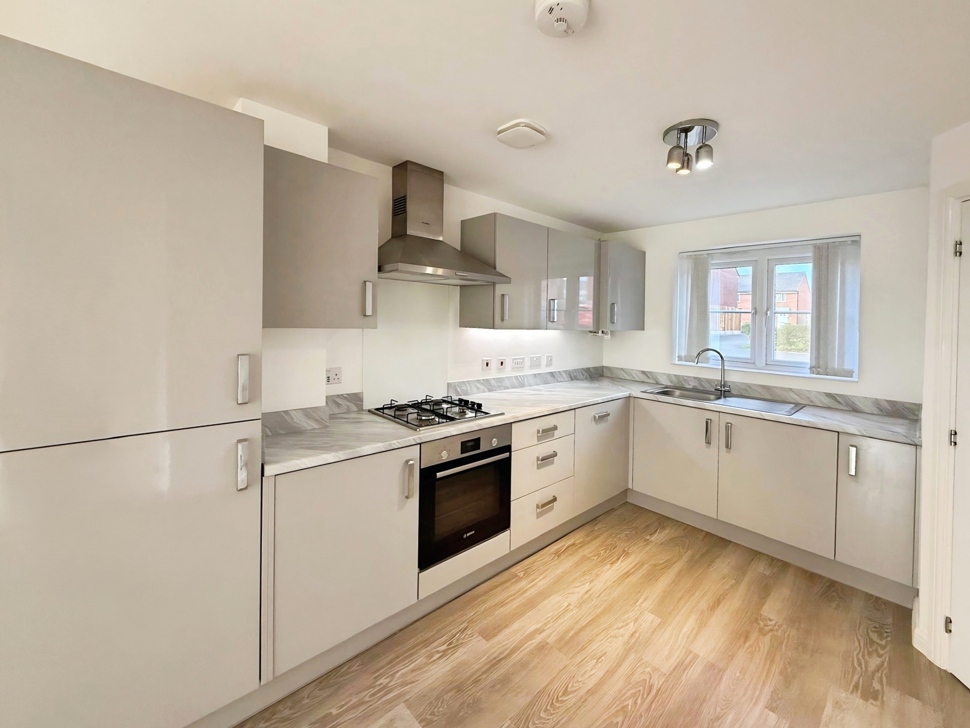 Weir Crescent, Kidderminster, DY11