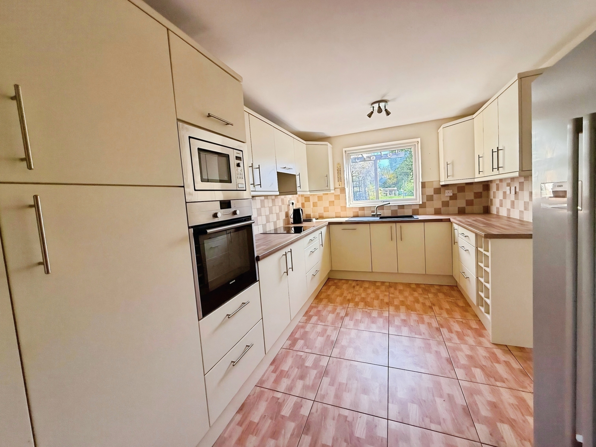 Quail Park Drive, Kidderminster, DY10