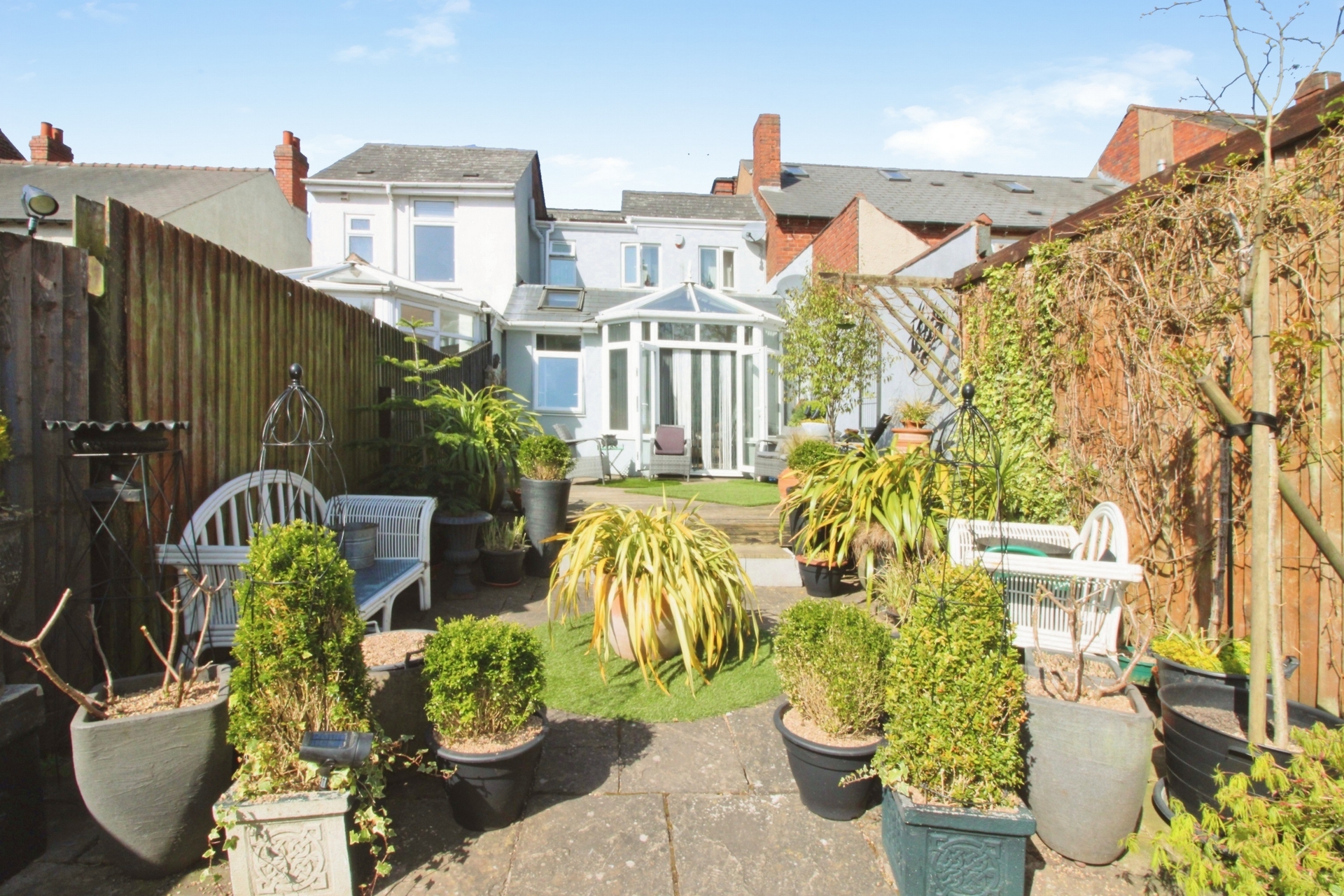 High Street, Quinton, B32