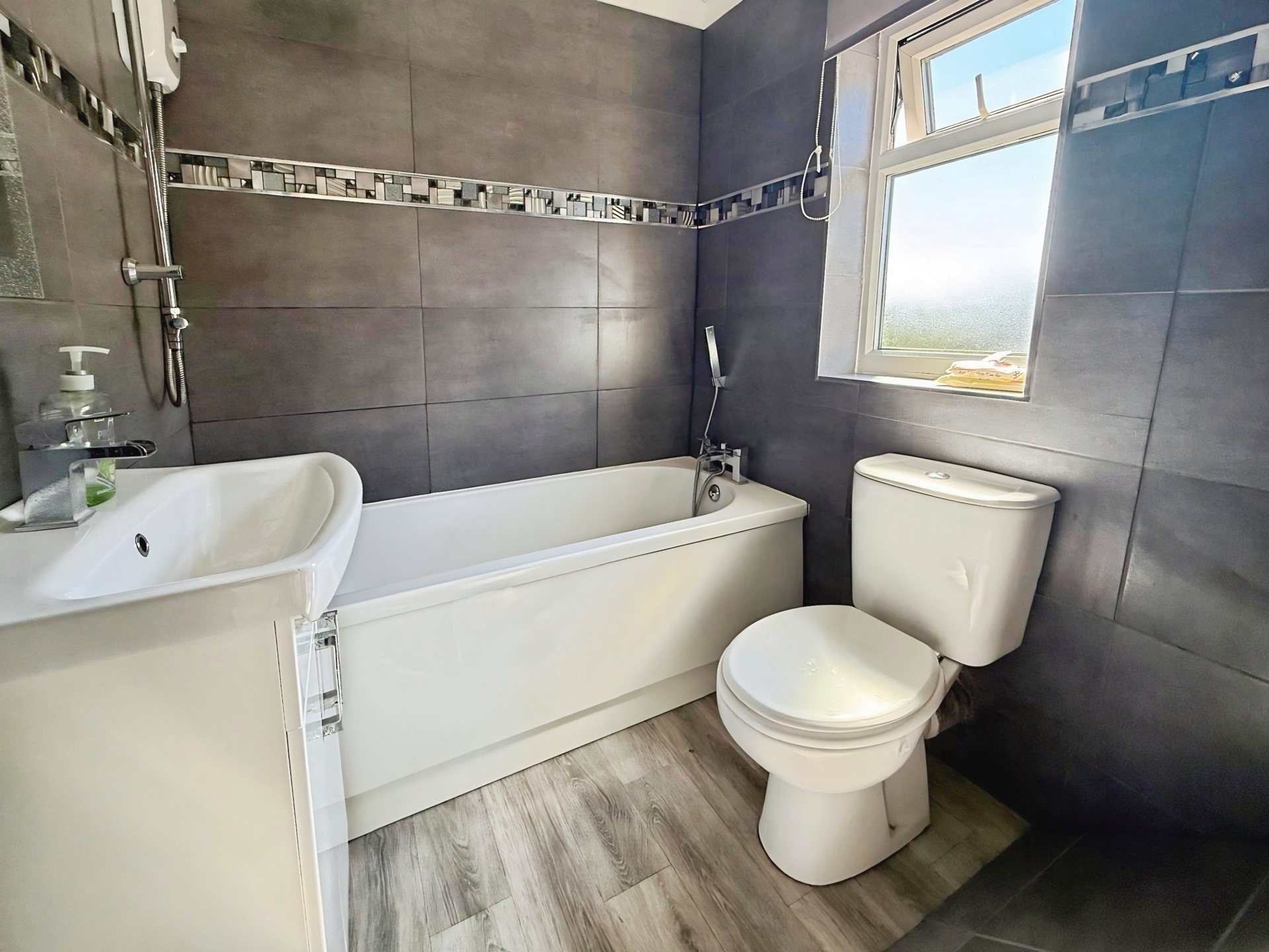 Sion Avenue, Kidderminster, DY10