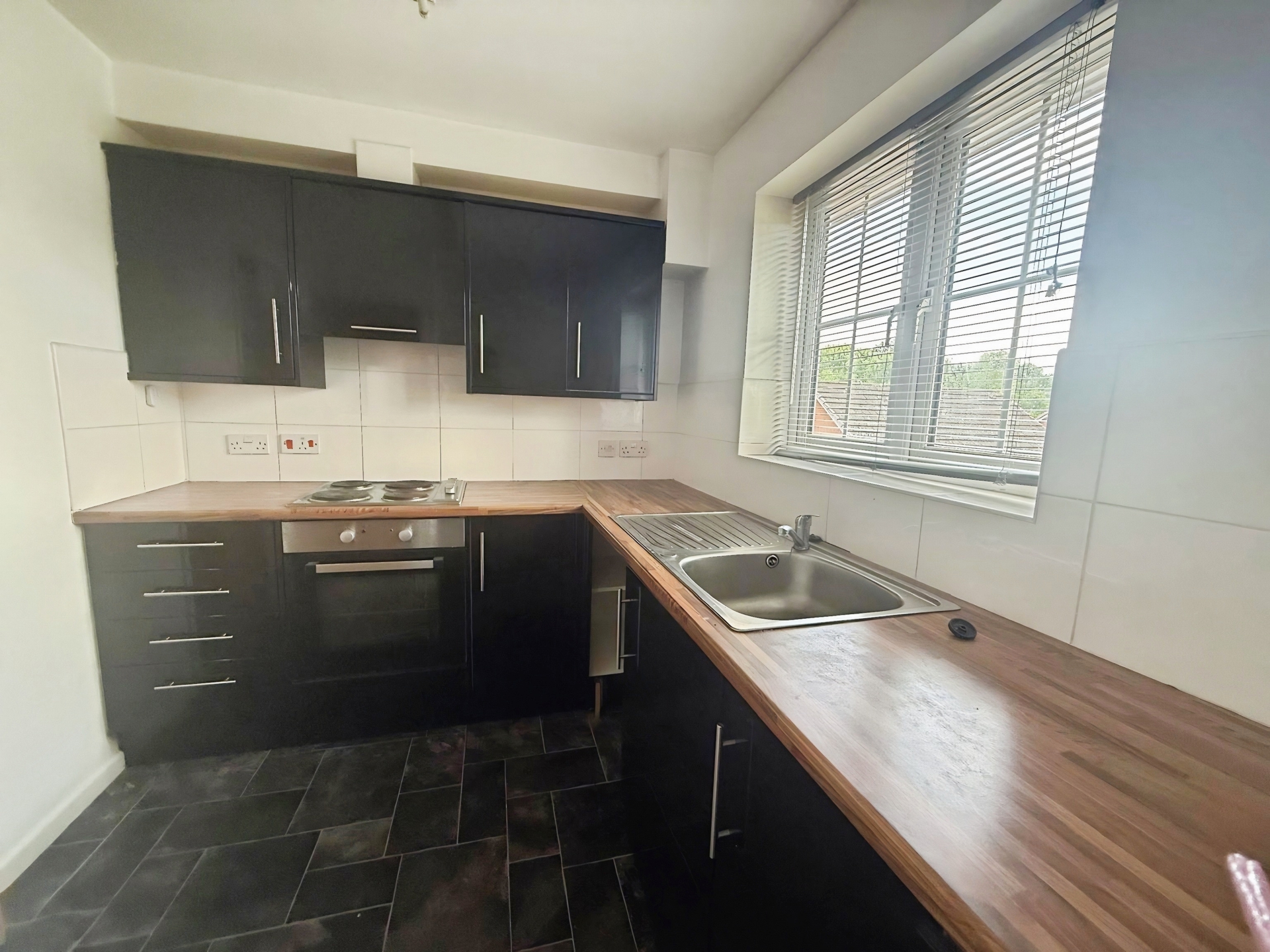 Tamebrook Way, Tipton, DY4