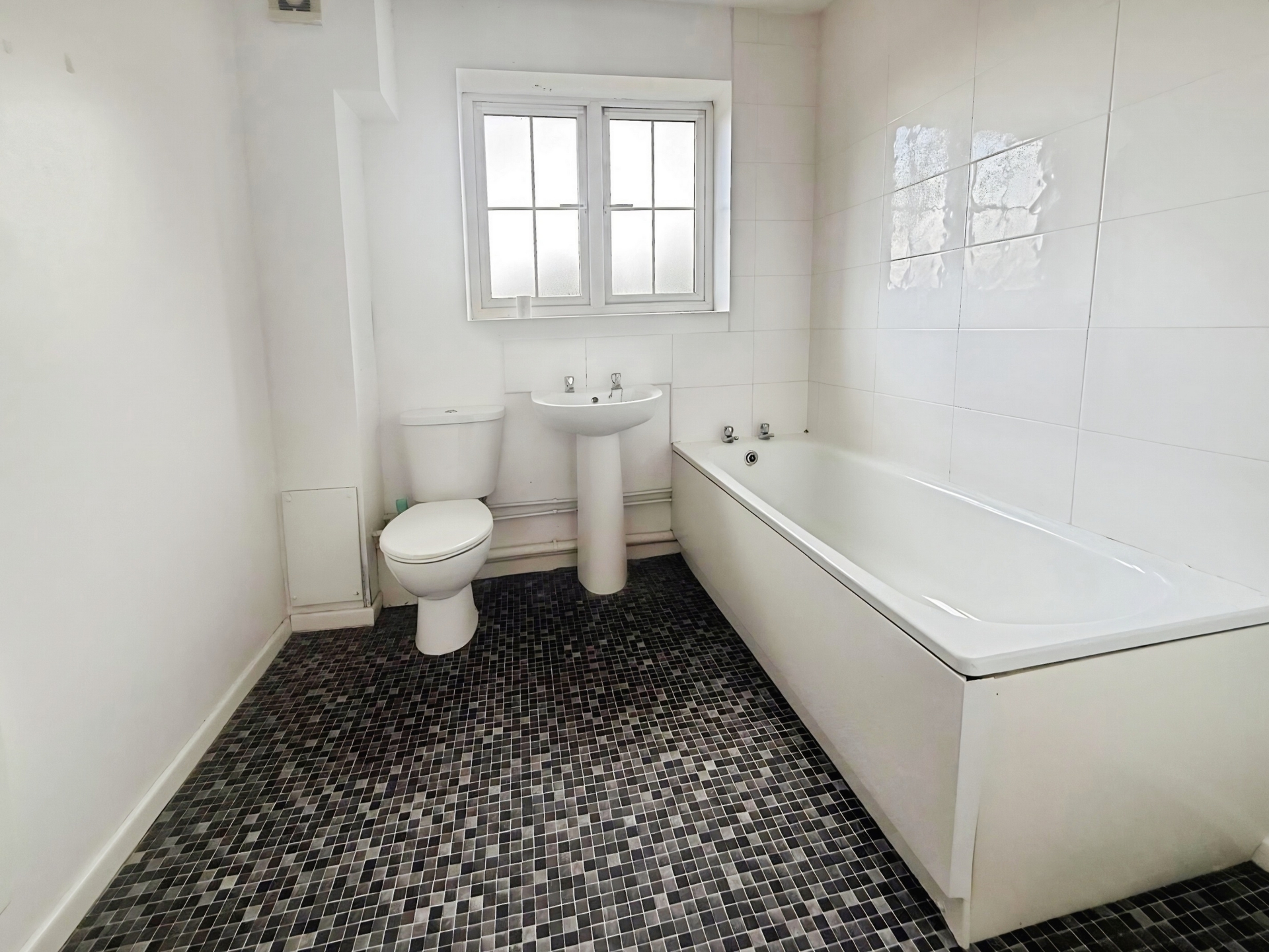 Tamebrook Way, Tipton, DY4