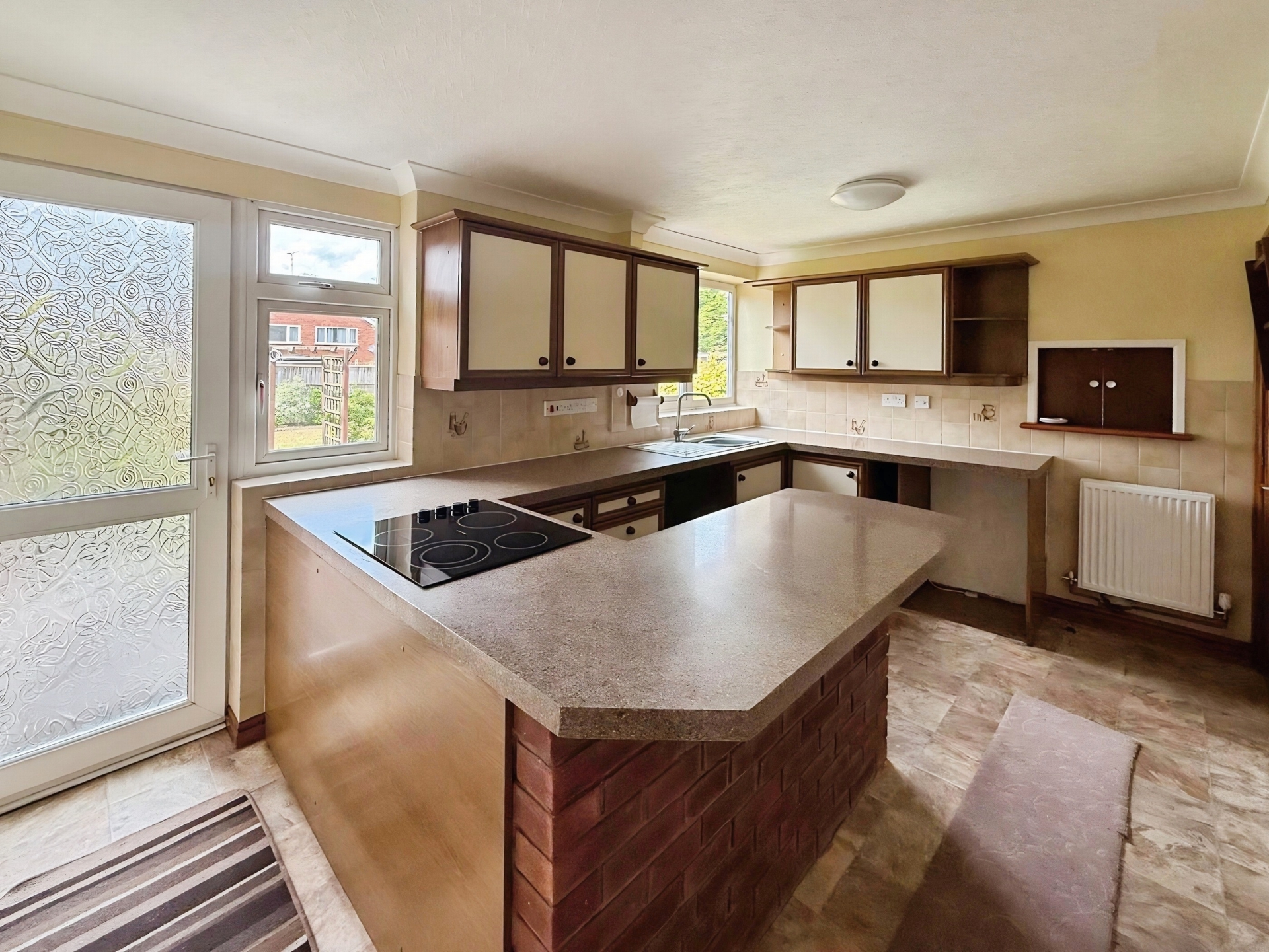 Crestwood Avenue, Kidderminster, DY11