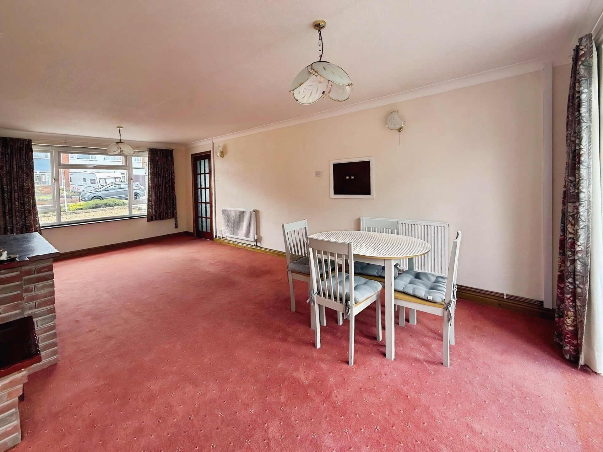 Crestwood Avenue, Kidderminster, DY11
