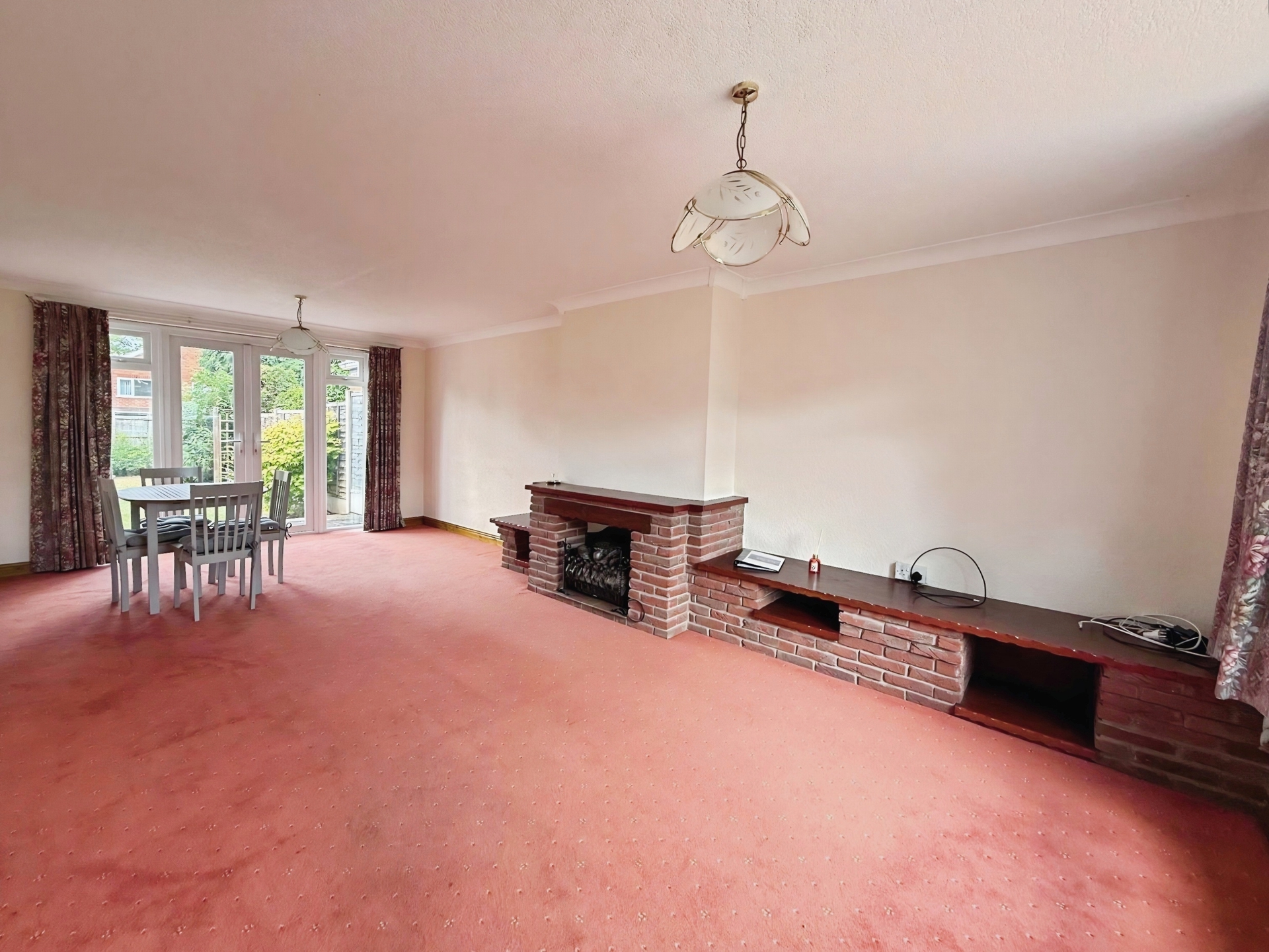 Crestwood Avenue, Kidderminster, DY11