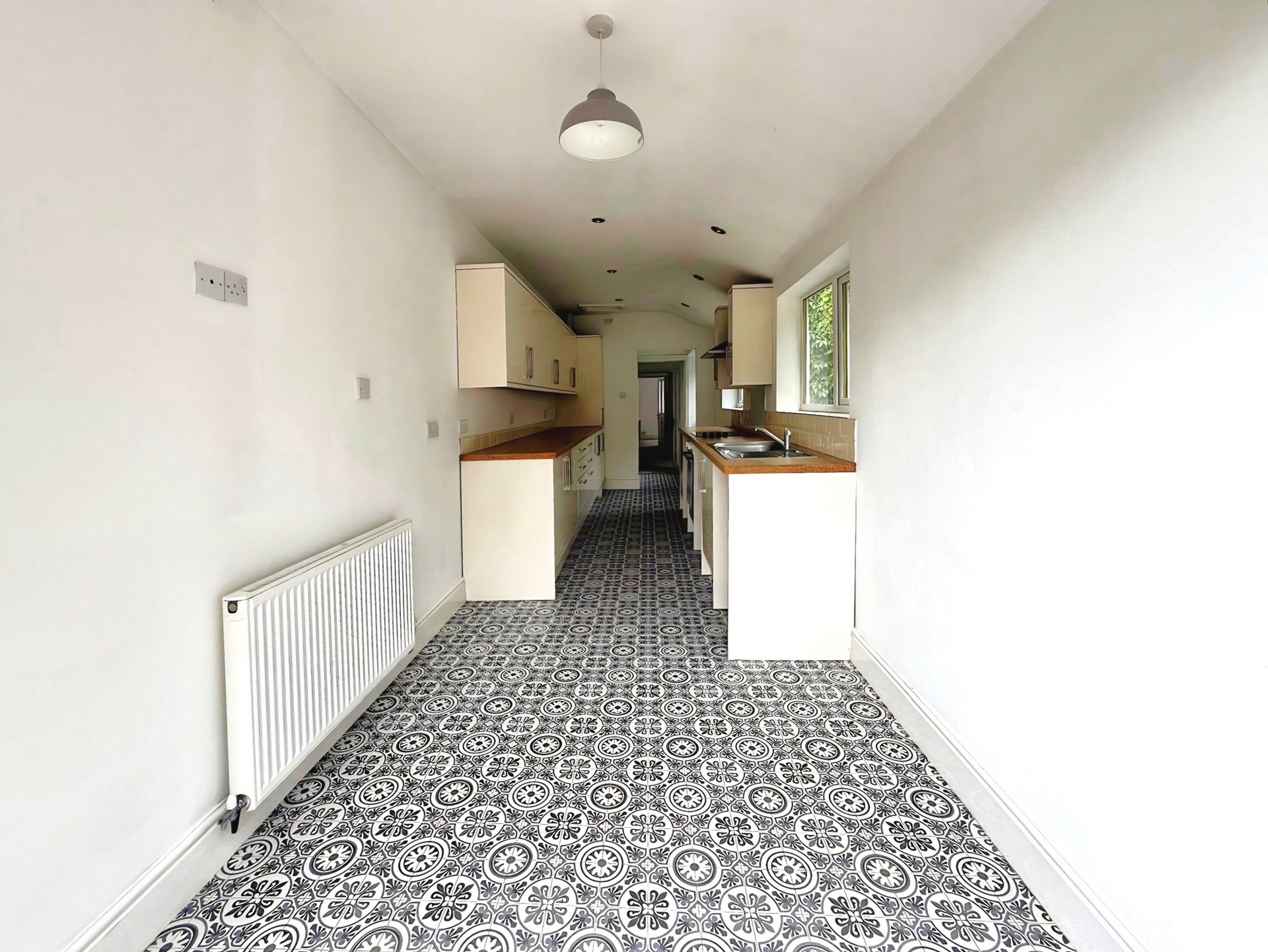 Hurcott Road, Kidderminster, DY10