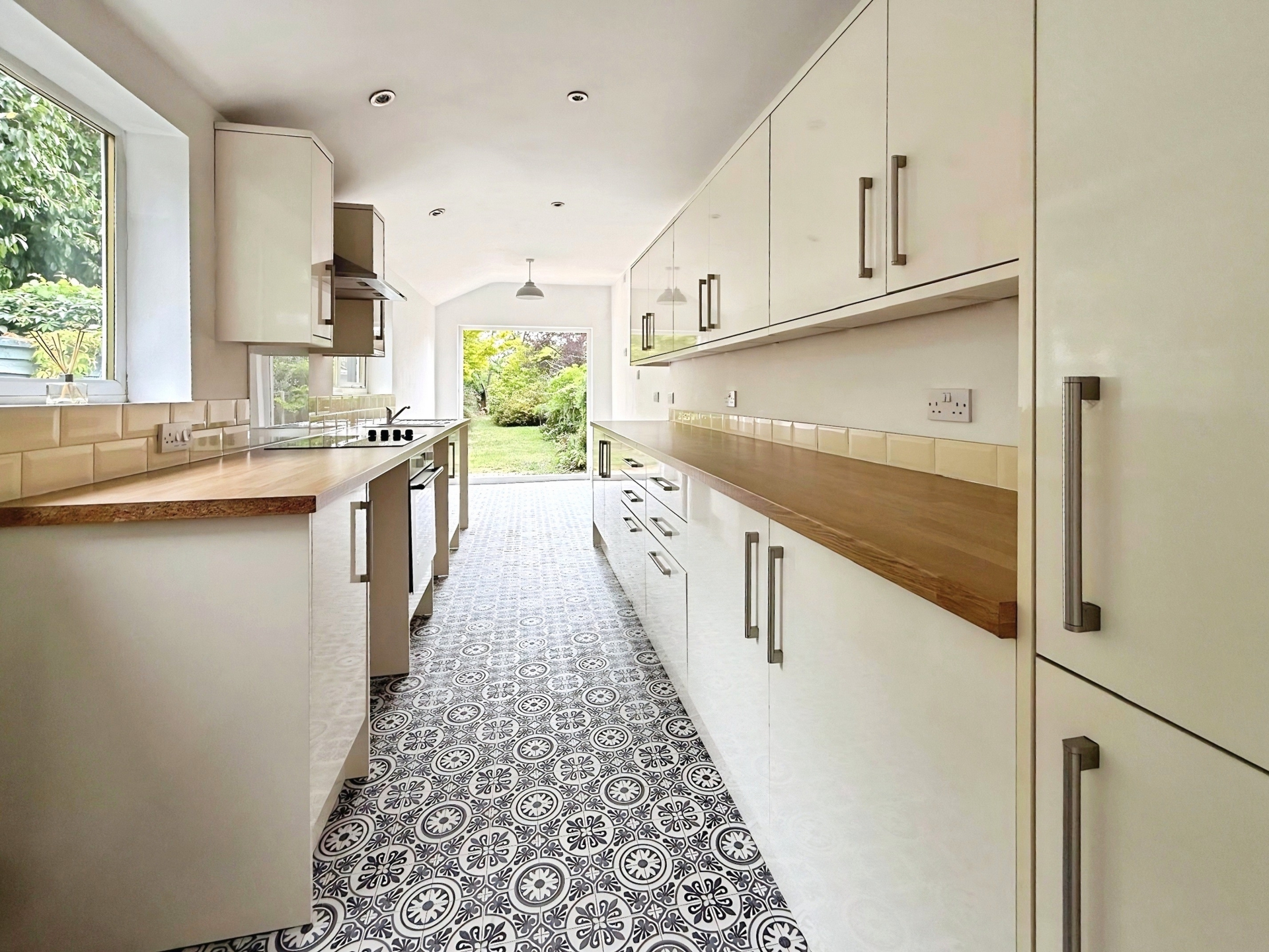 Hurcott Road, Kidderminster, DY10