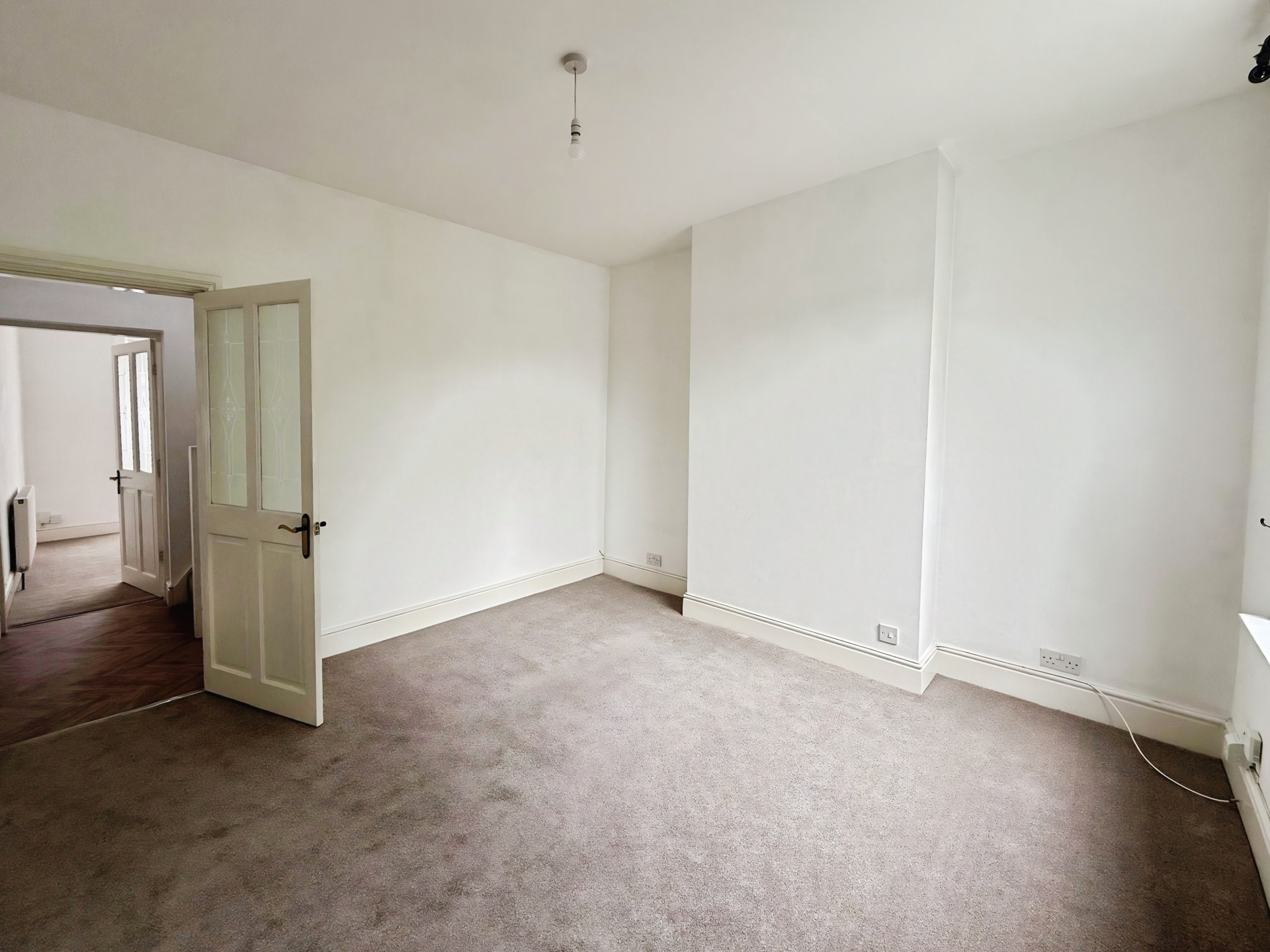 Hurcott Road, Kidderminster, DY10