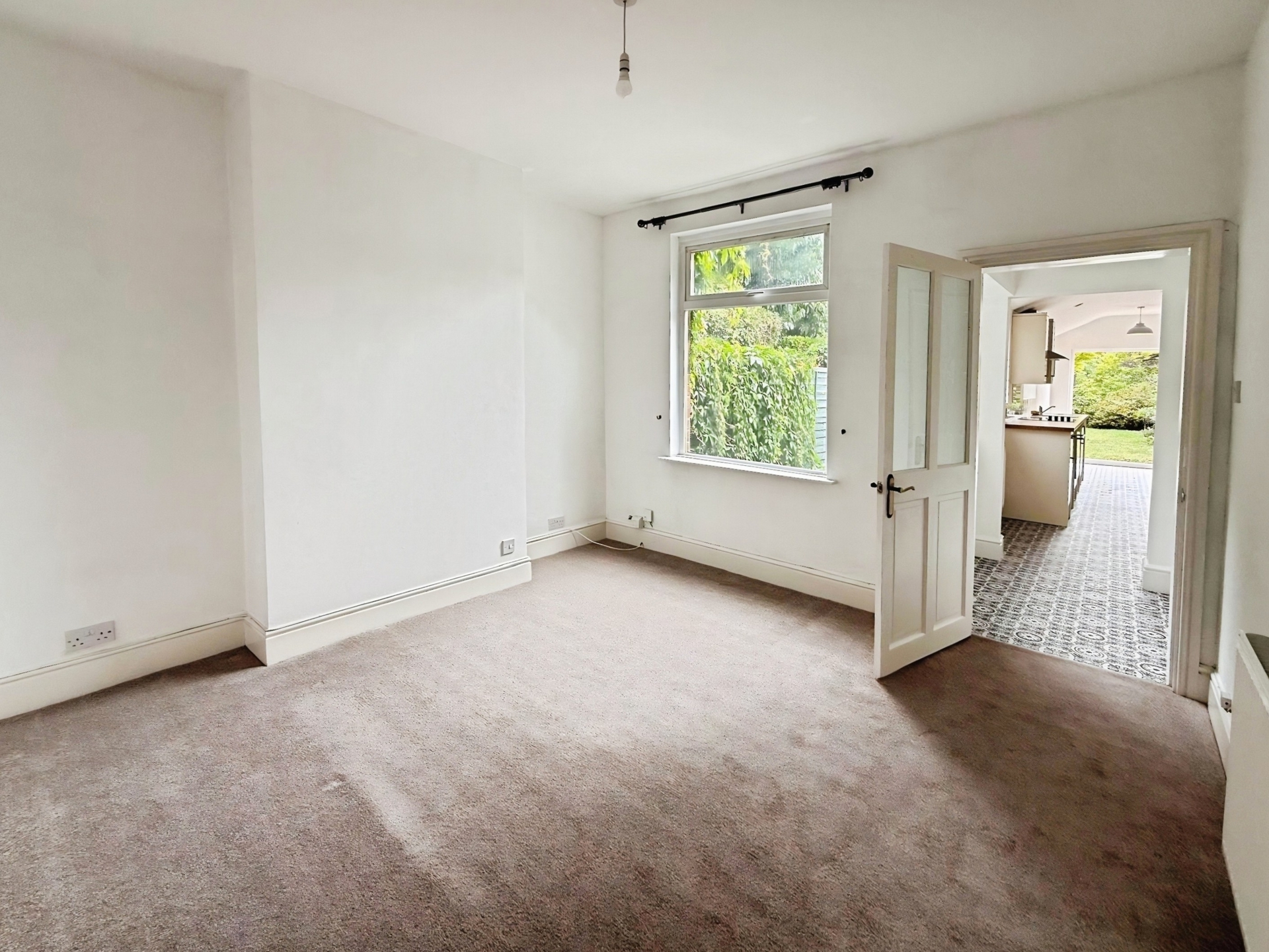 Hurcott Road, Kidderminster, DY10