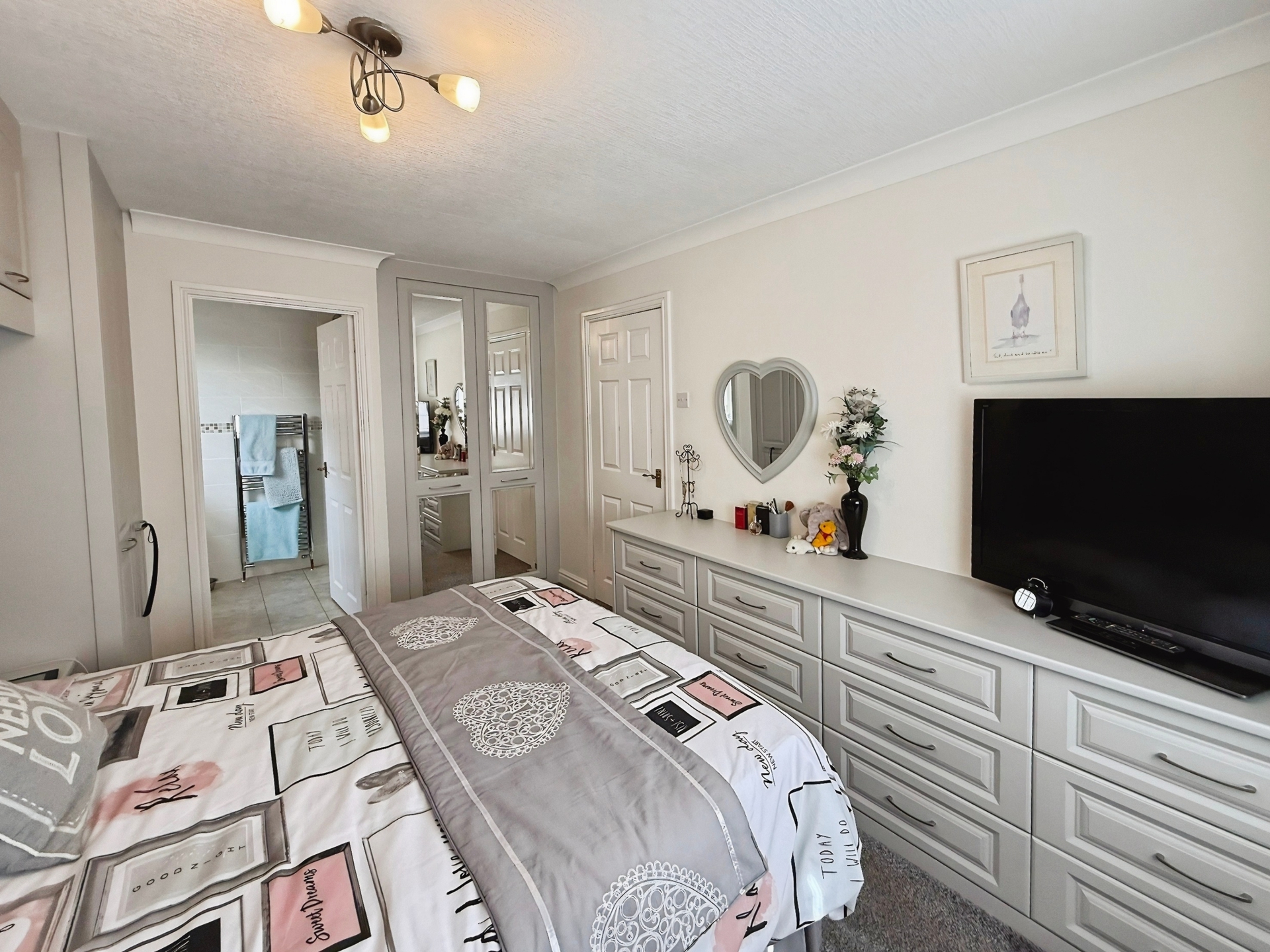 Ibis Close, Kidderminster, DY10