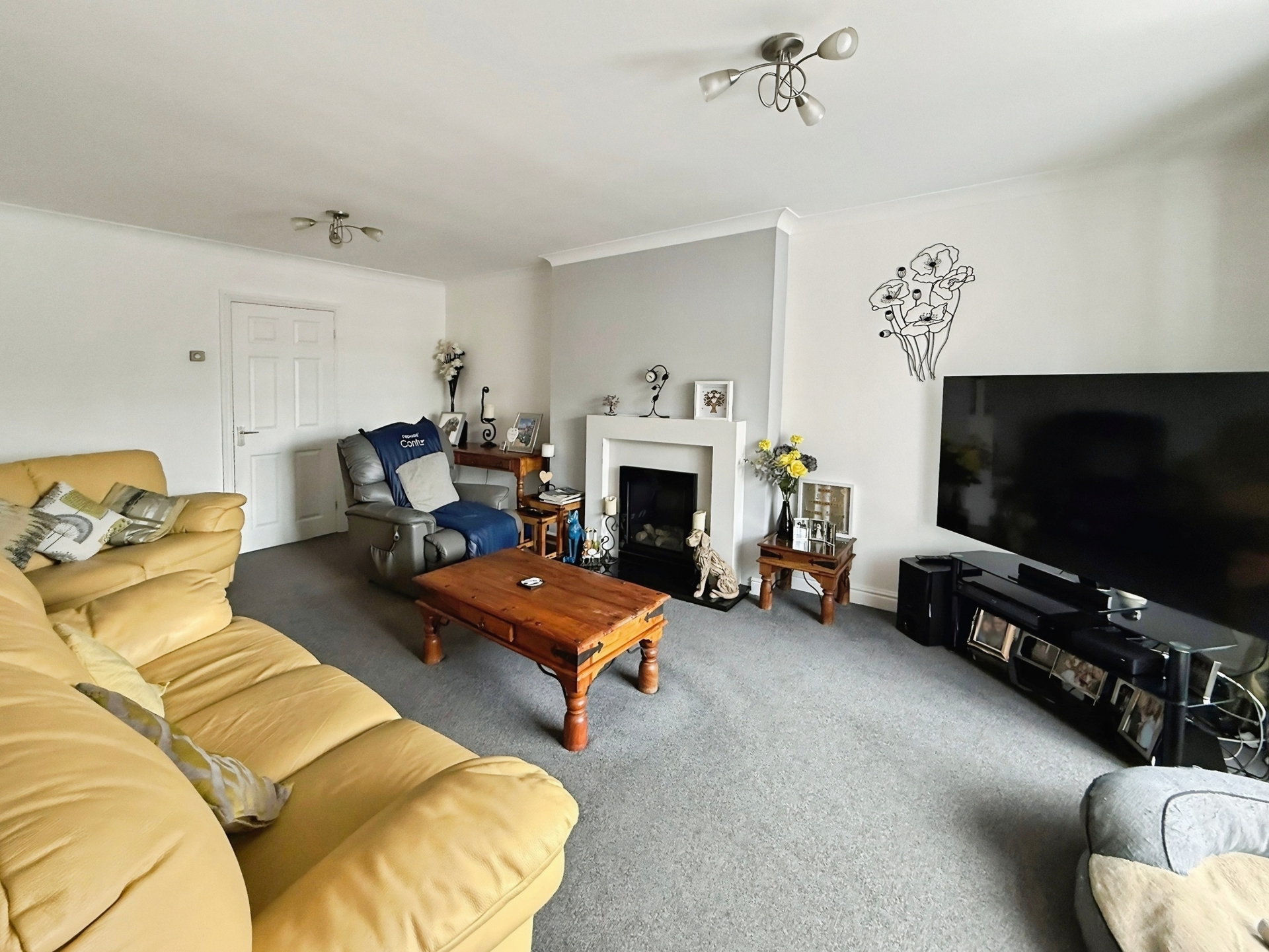 Ibis Close, Kidderminster, DY10