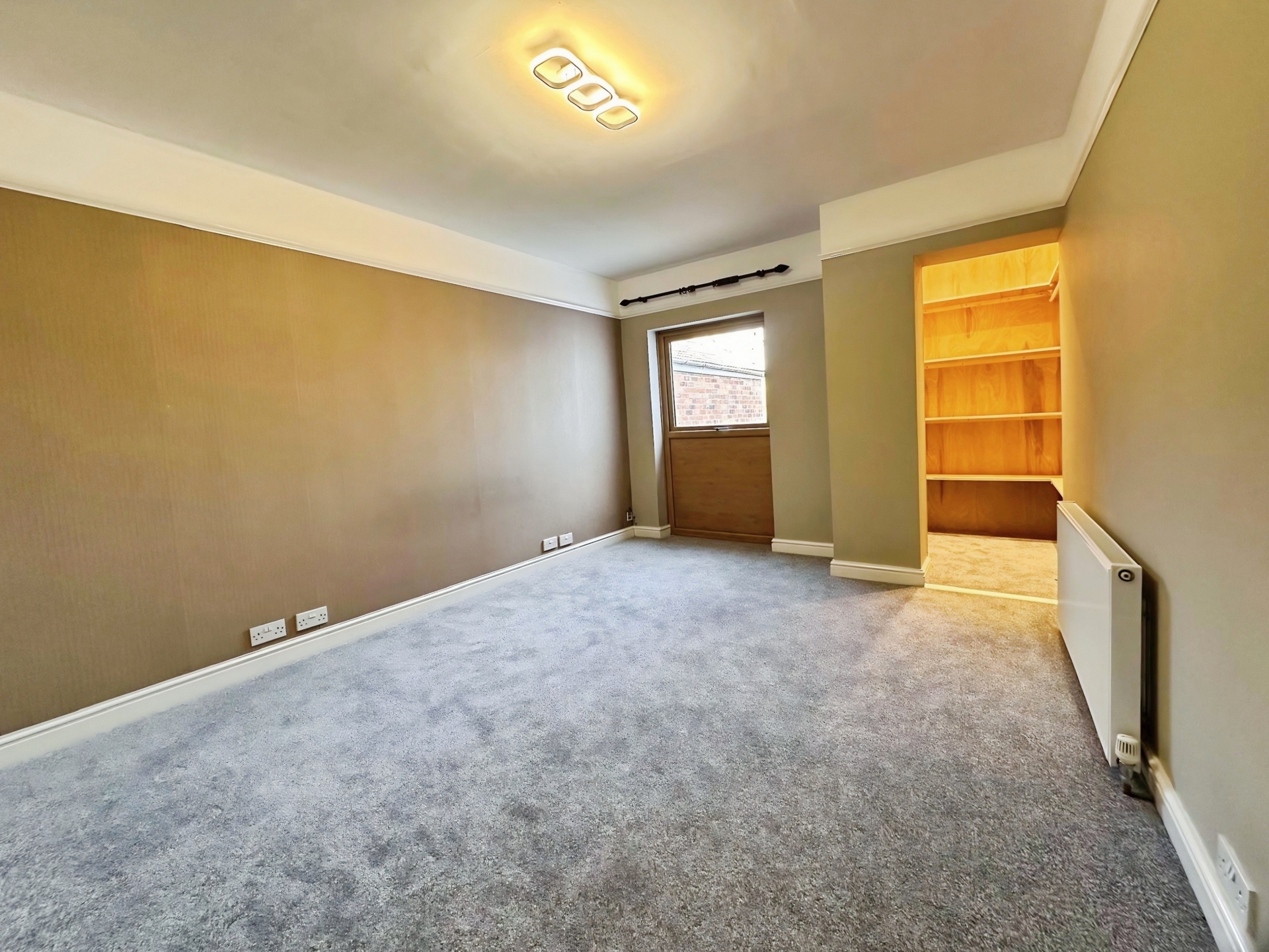 Chester Road North, Kidderminster, DY10