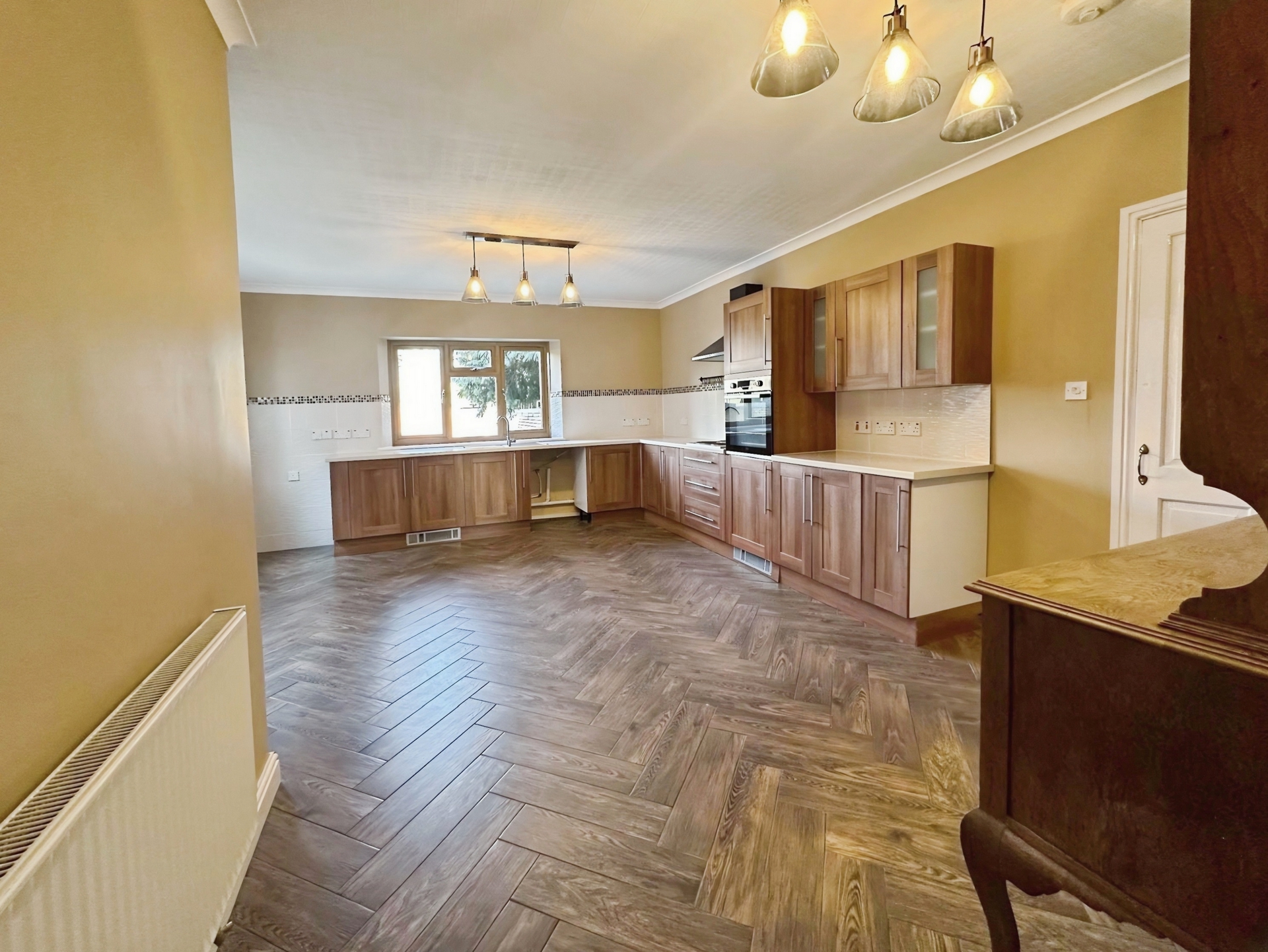 Chester Road North, Kidderminster, DY10