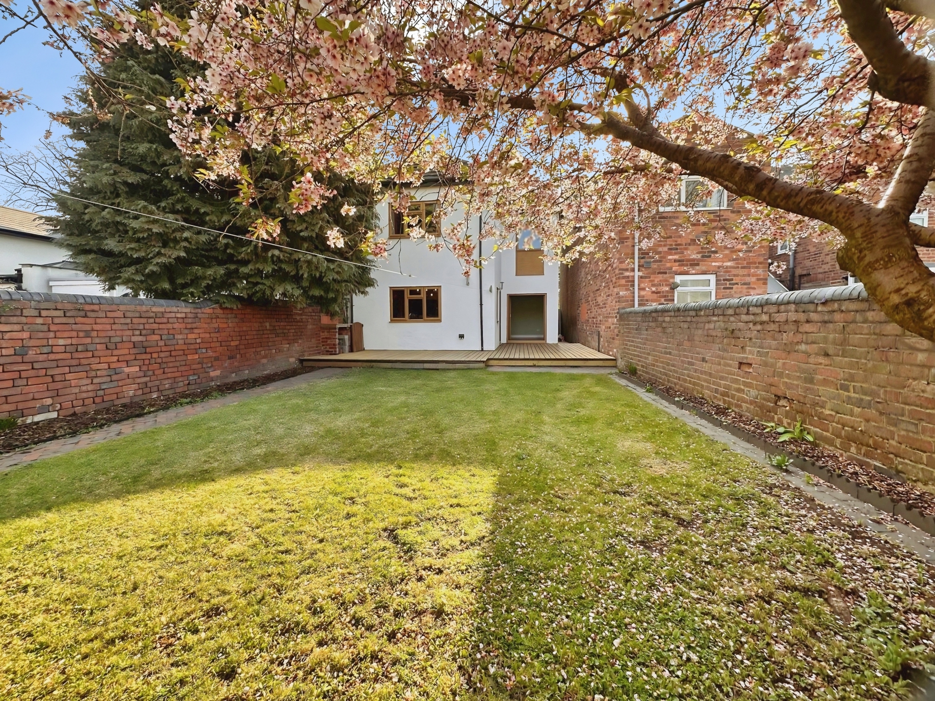 Chester Road North, Kidderminster, DY10