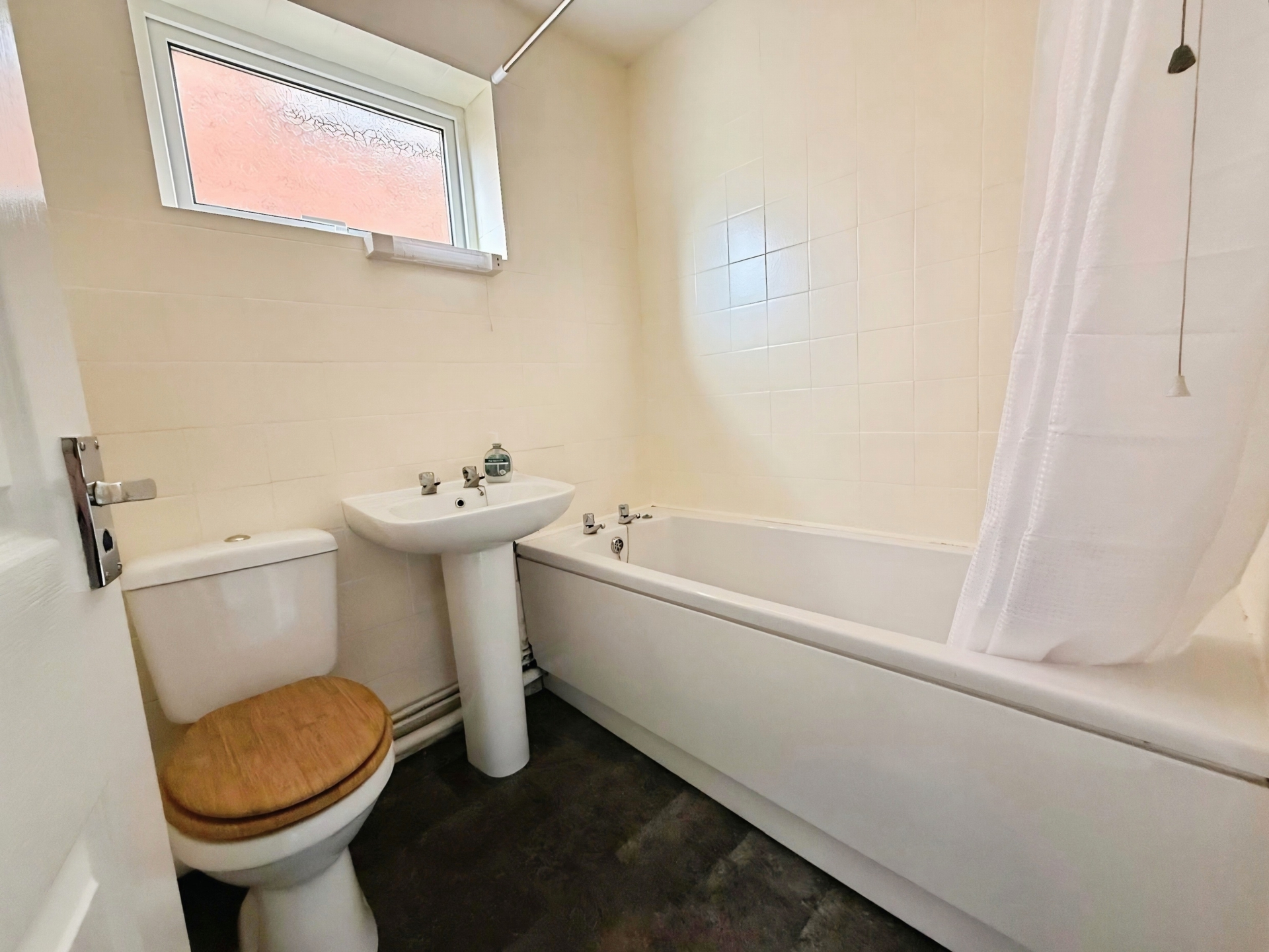 Falcon Close, Kidderminster, DY10