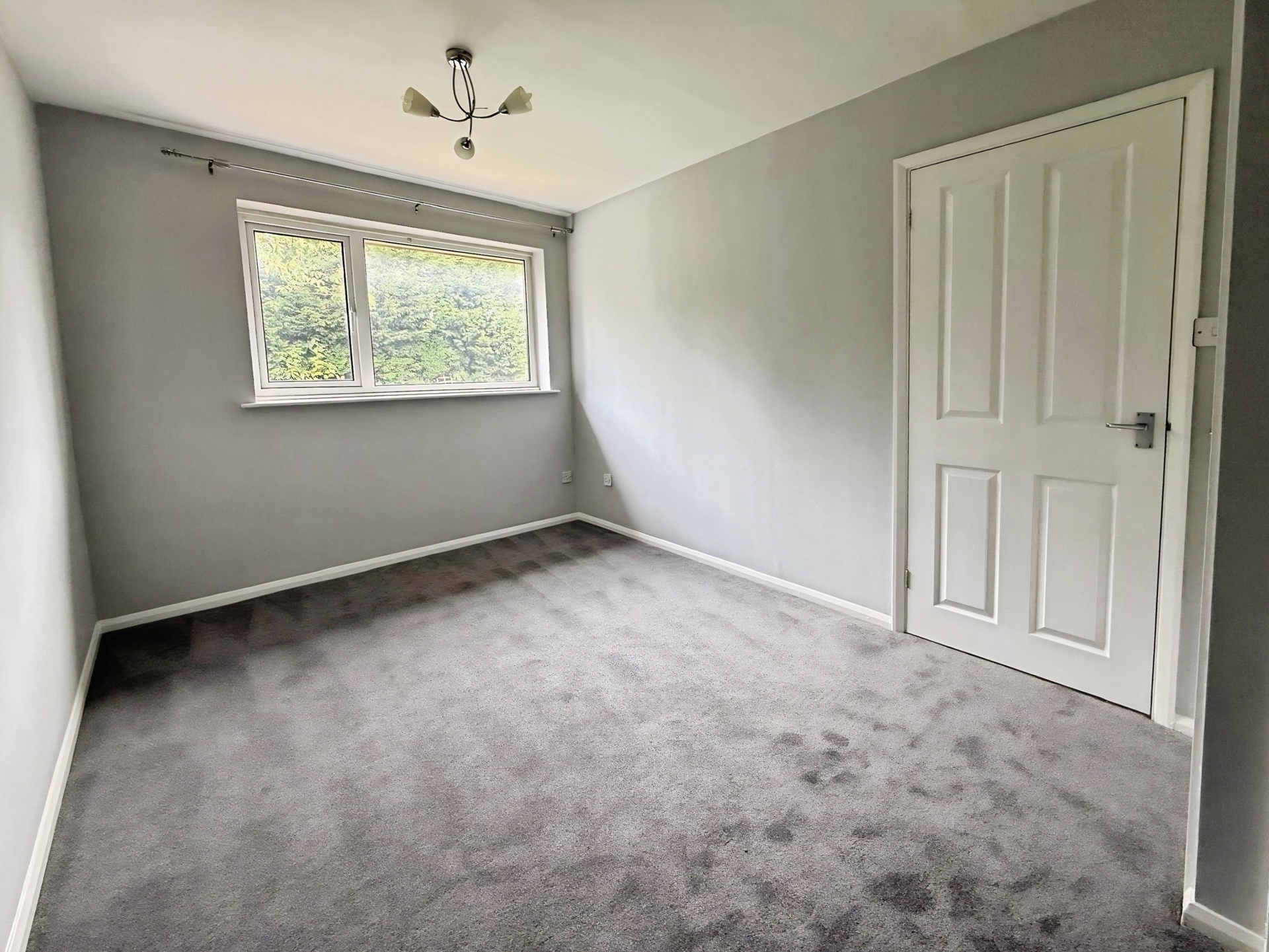 Falcon Close, Kidderminster, DY10