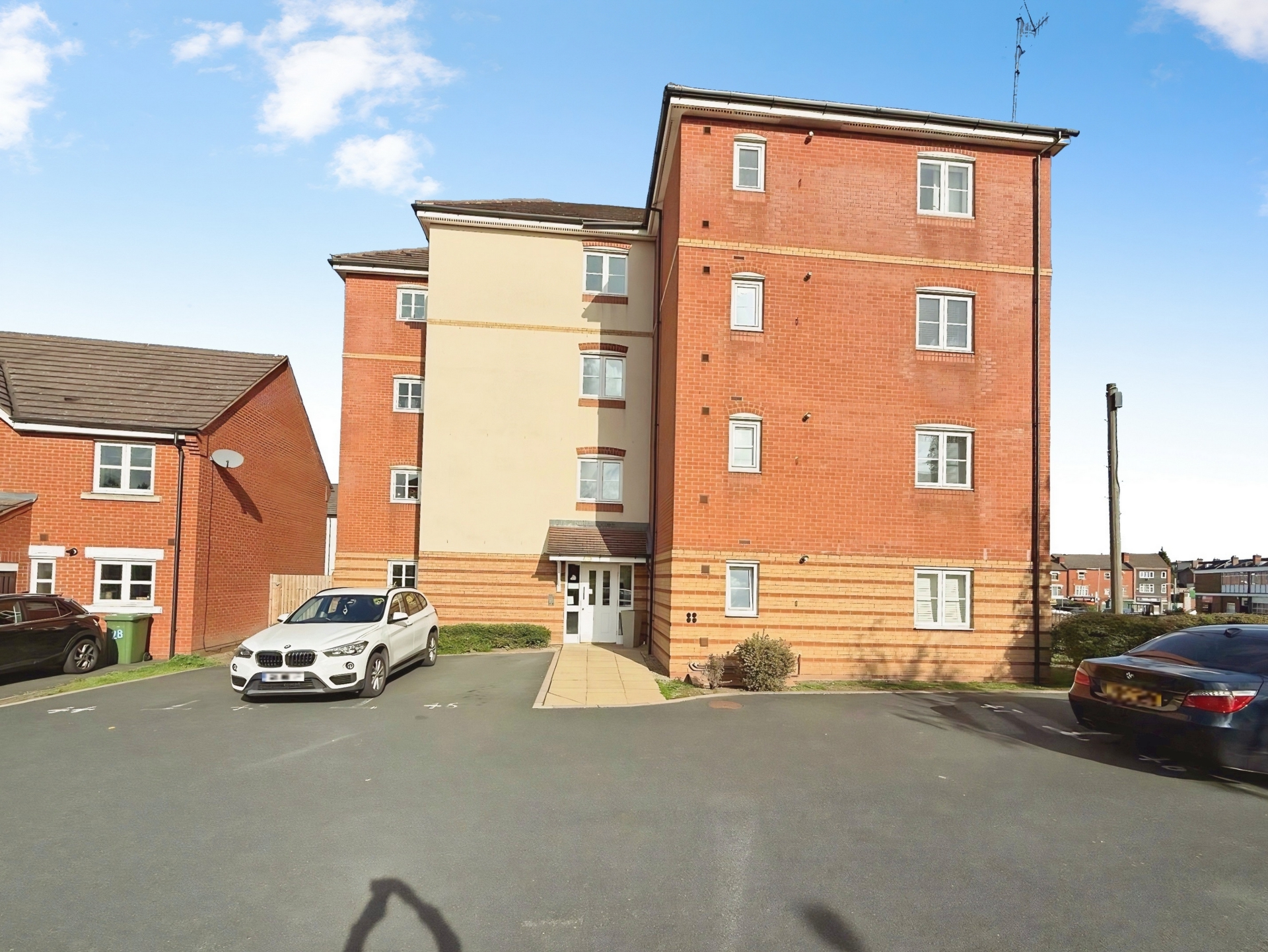 Ray Mercer Way, Kidderminster, DY10